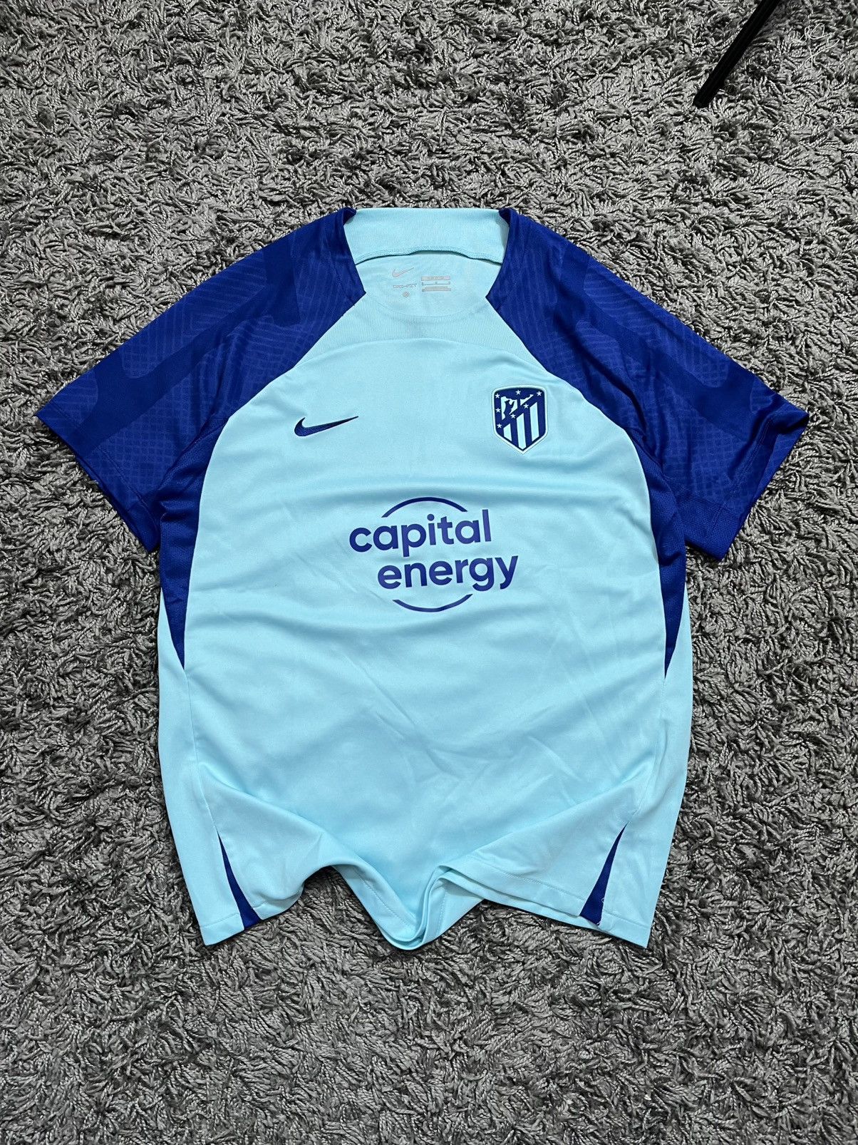 Nike NIKE ATLETICO MADRID 2022/23 TRAINING SOCCER JERSEY FOOTBALL Size US L / EU 52-54 / 3 - 1 Thumbnail