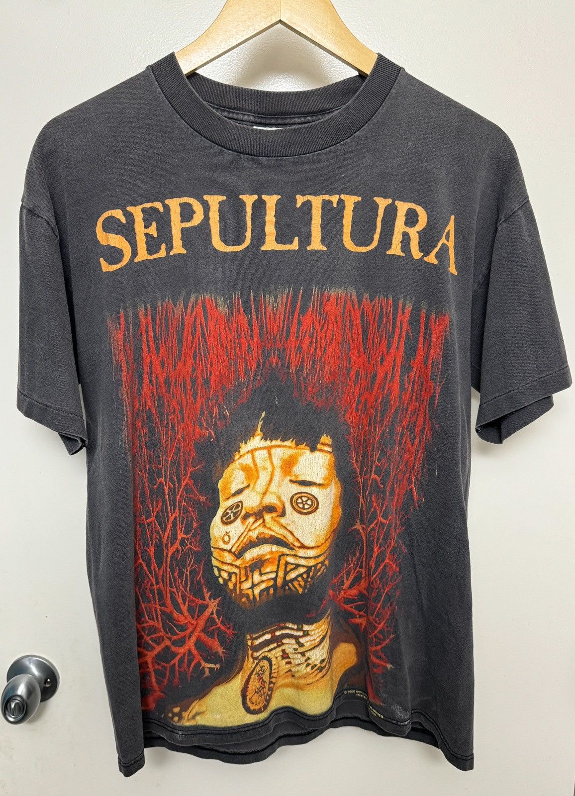 90s SEPULTURA ルーツ Tシャシ ヴィンテージTシャツ 当時物 90s SEPULTURA ルーツ Tシャシ ヴィンテージTシャツ 当時物
