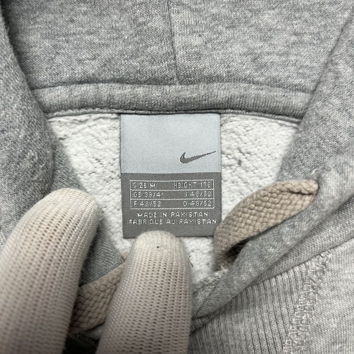 Nike Vintage Nike Gray Hoodie Pocket Swoosh Streetwear Y2K Size US M / EU 48-50 / 2 - 5 Thumbnail