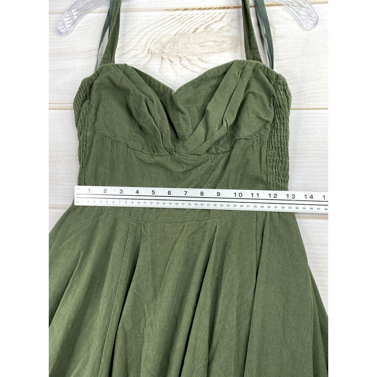 Vintage Girls from Savoy Dress Green Corduroy Fit & Flare Halter Knee Length Ladies 4 Size 27" / US 4 / IT 40 - 6 Thumbnail