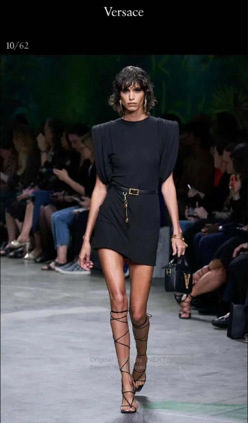 Versace Versace Shoulder pad dress Size M / US 6-8 / IT 42-44 - 1 Thumbnail