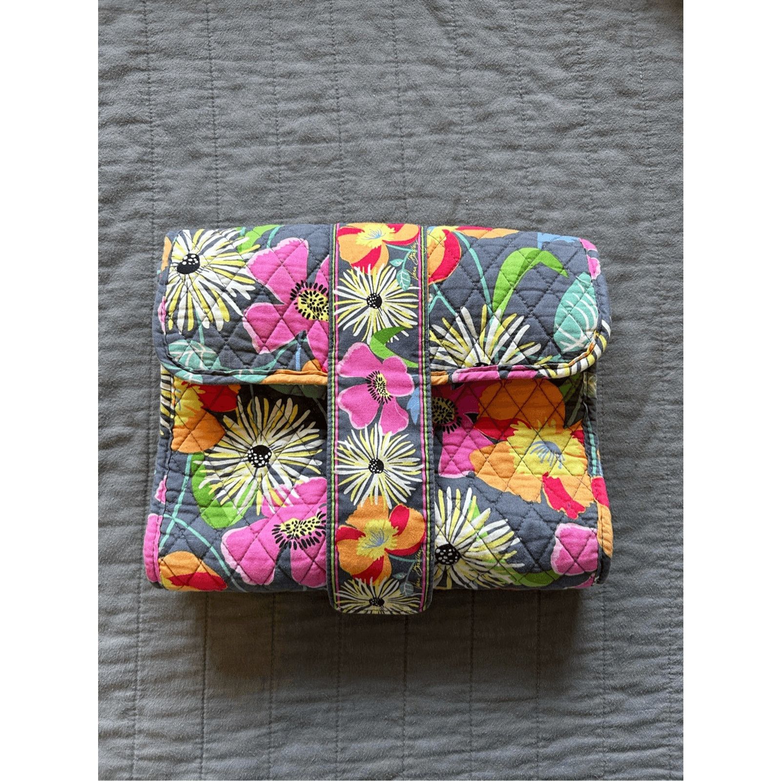 Vera Bradley Vera Bradley Jazzy Blooms Baby Changing Bag /Travel Bag Size ONE SIZE - 1 Thumbnail