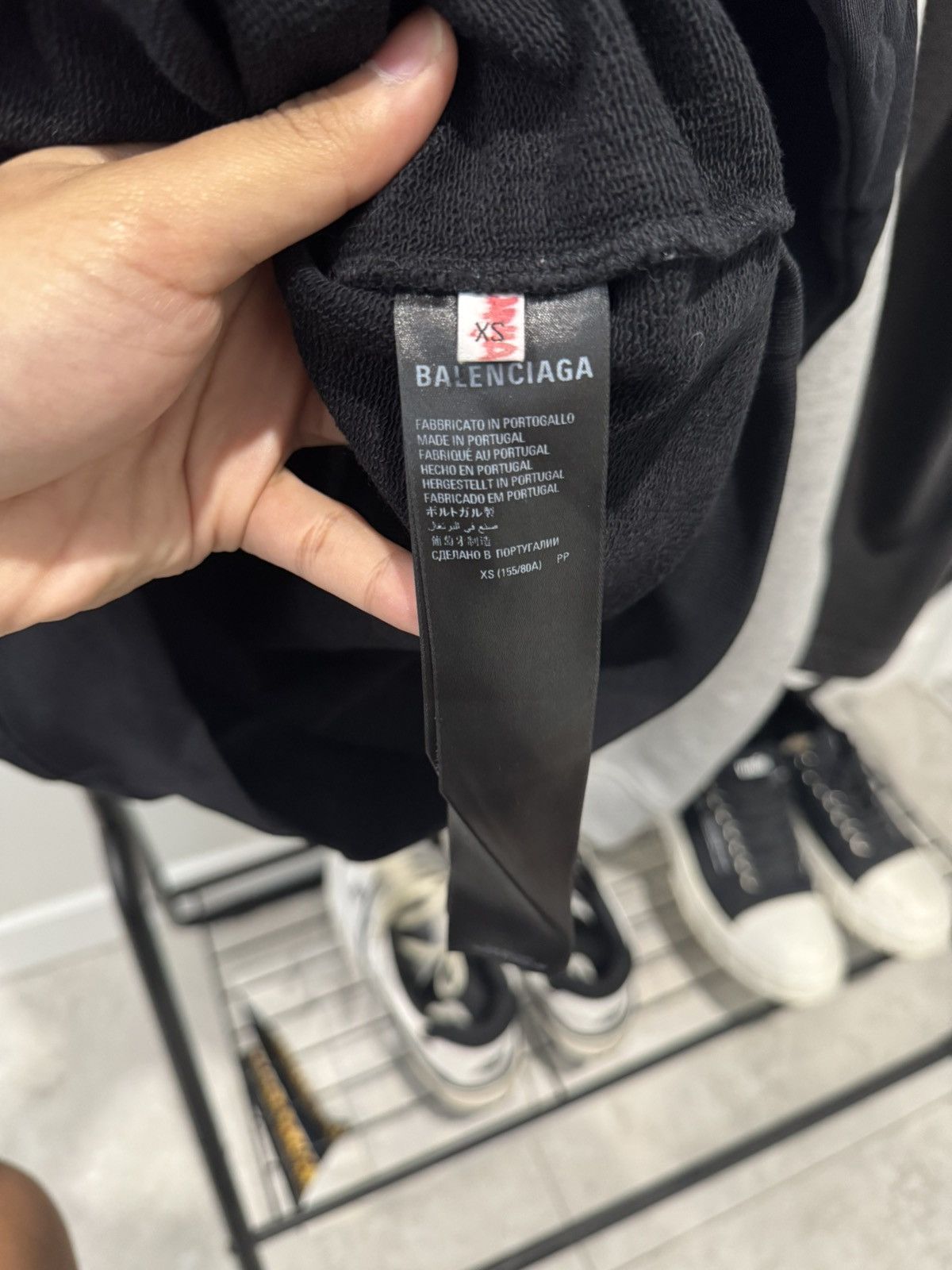 Balenciaga Balenciaga Plain Gaffer Tape Hoodie Oversized Size US L / EU 52-54 / 3 - 5 Thumbnail
