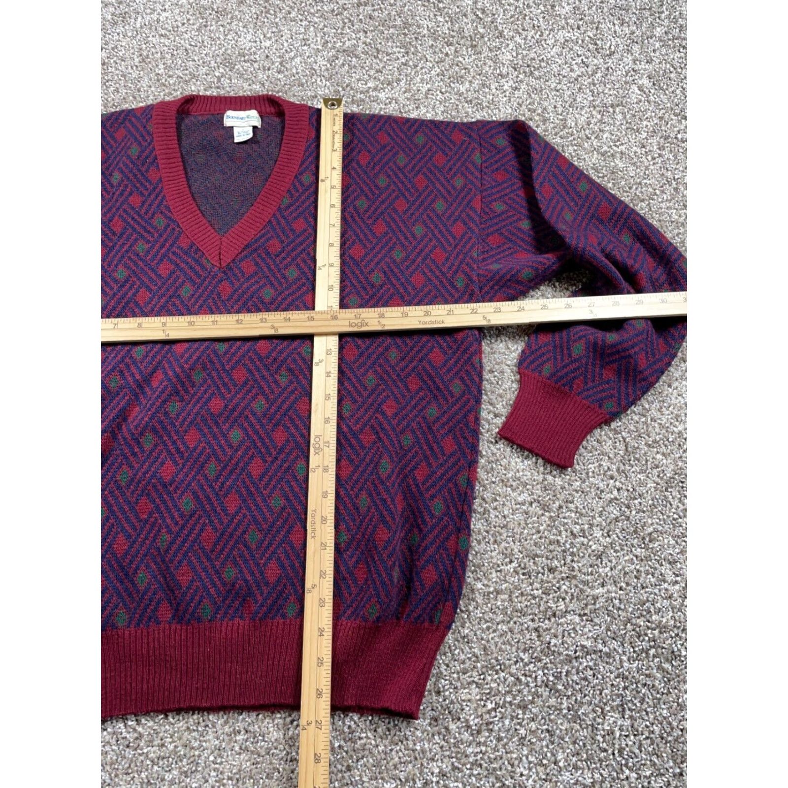 Vintage VINTAGE Sweater Diamond Pattern V-Neck Pullover Adult Large Red Knit Wool-Acrylic Blend Men’s 80s Retro Clothing Size US L / EU 52-54 / 3 - 5 Thumbnail