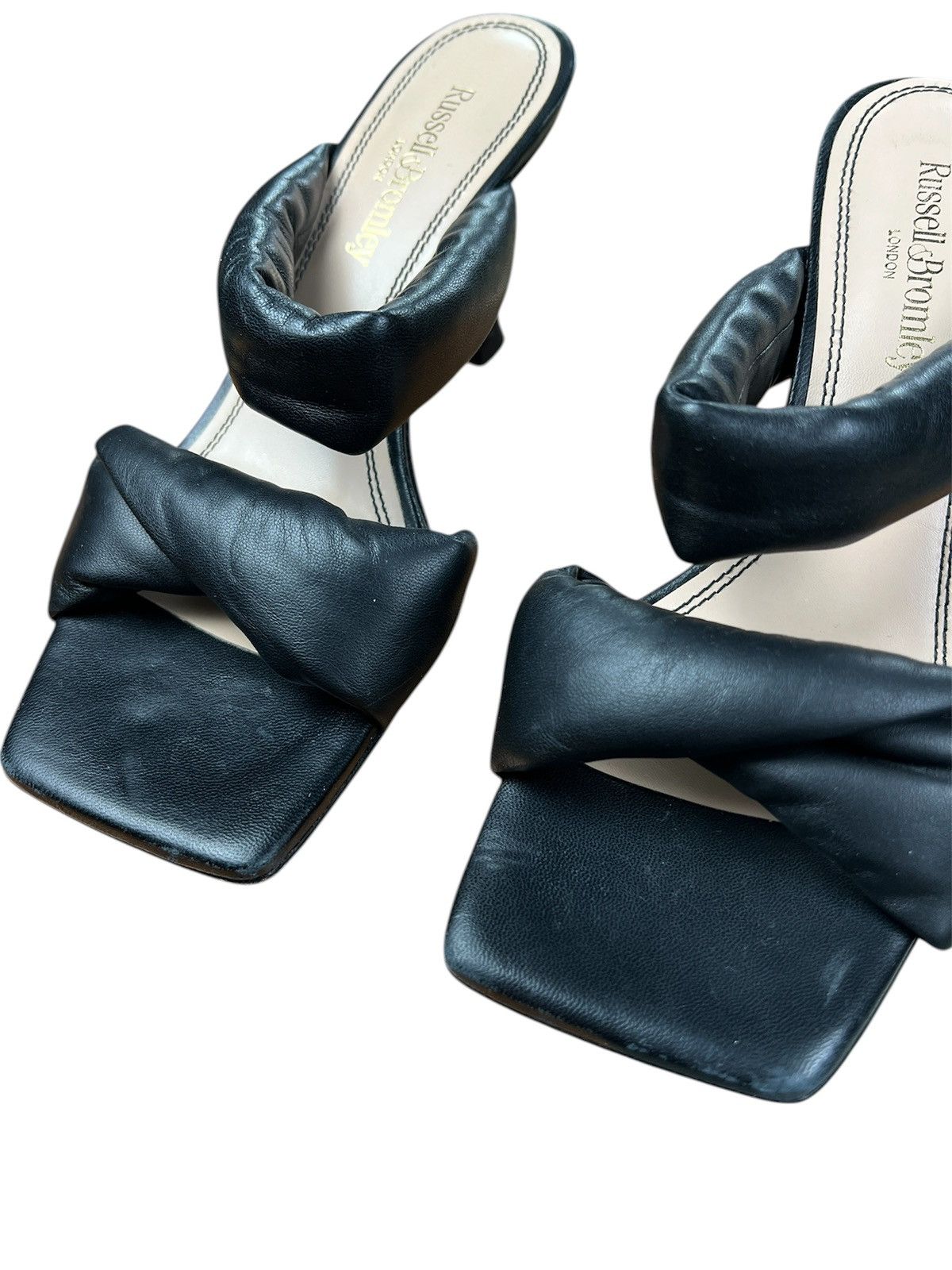 Russell & Bromley Russell & Bromley Black Leather Knotted Padded Mules Heels Size US 8 / IT 38 - 4 Thumbnail