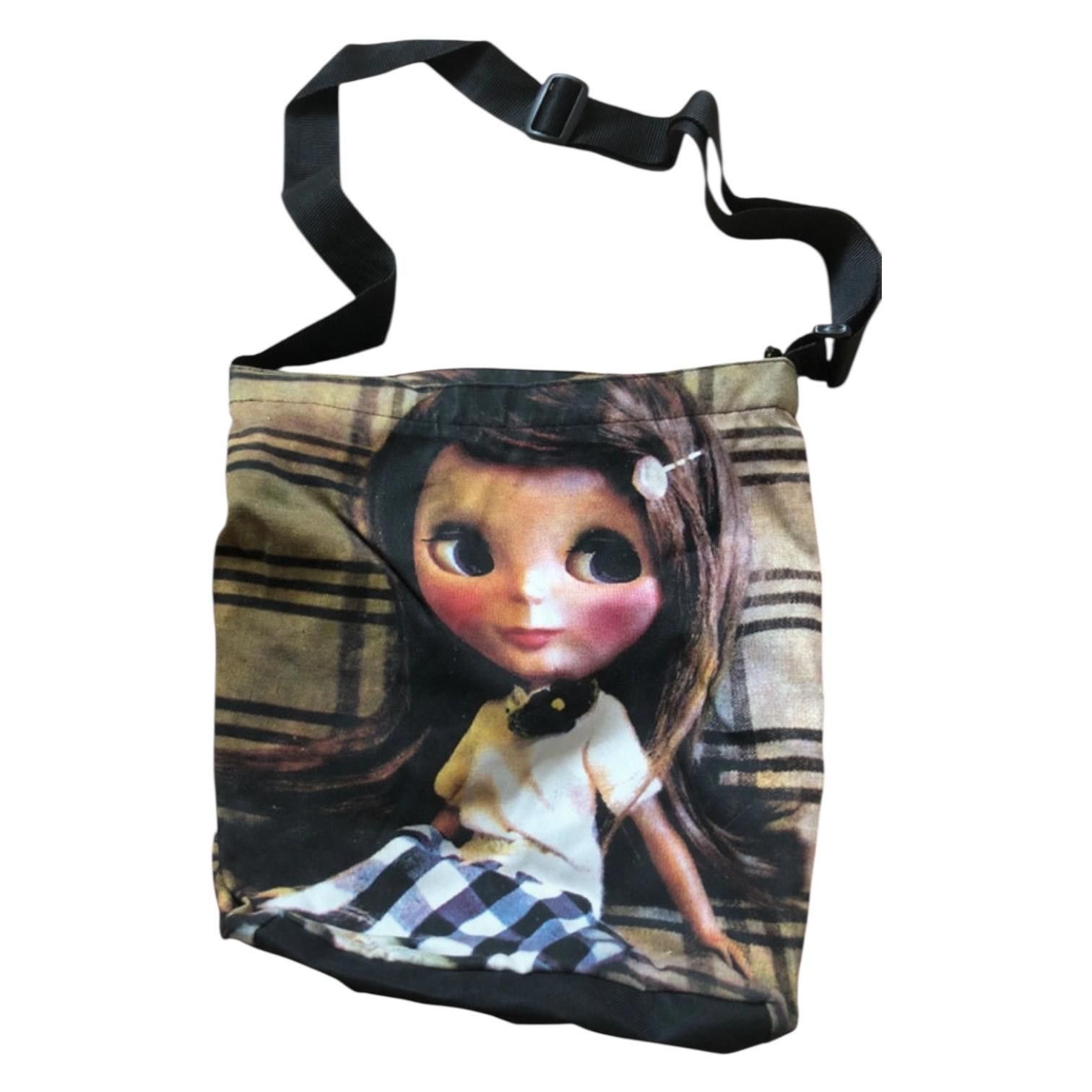 The Blythe Dolls Demure Girl 2 Shoulder Bag