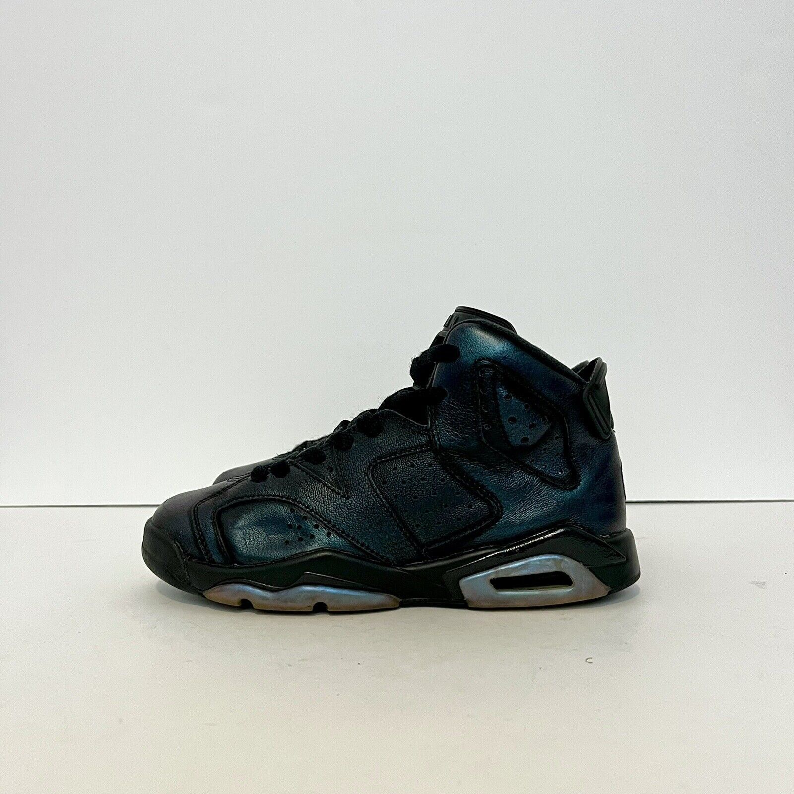 Jordan Brand 2016 Air Jordan Retro VI 6 Chameleon 907960-015 Sz 4.5Y Size US 6 / IT 36 - 1 Thumbnail