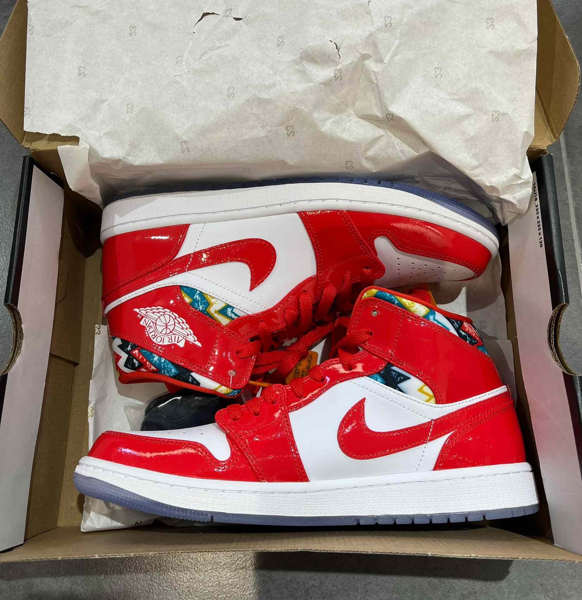 Nike Nike Printed Red Lowtop Sneakers 43 Men Size US 10 / EU 43 - 1 Thumbnail