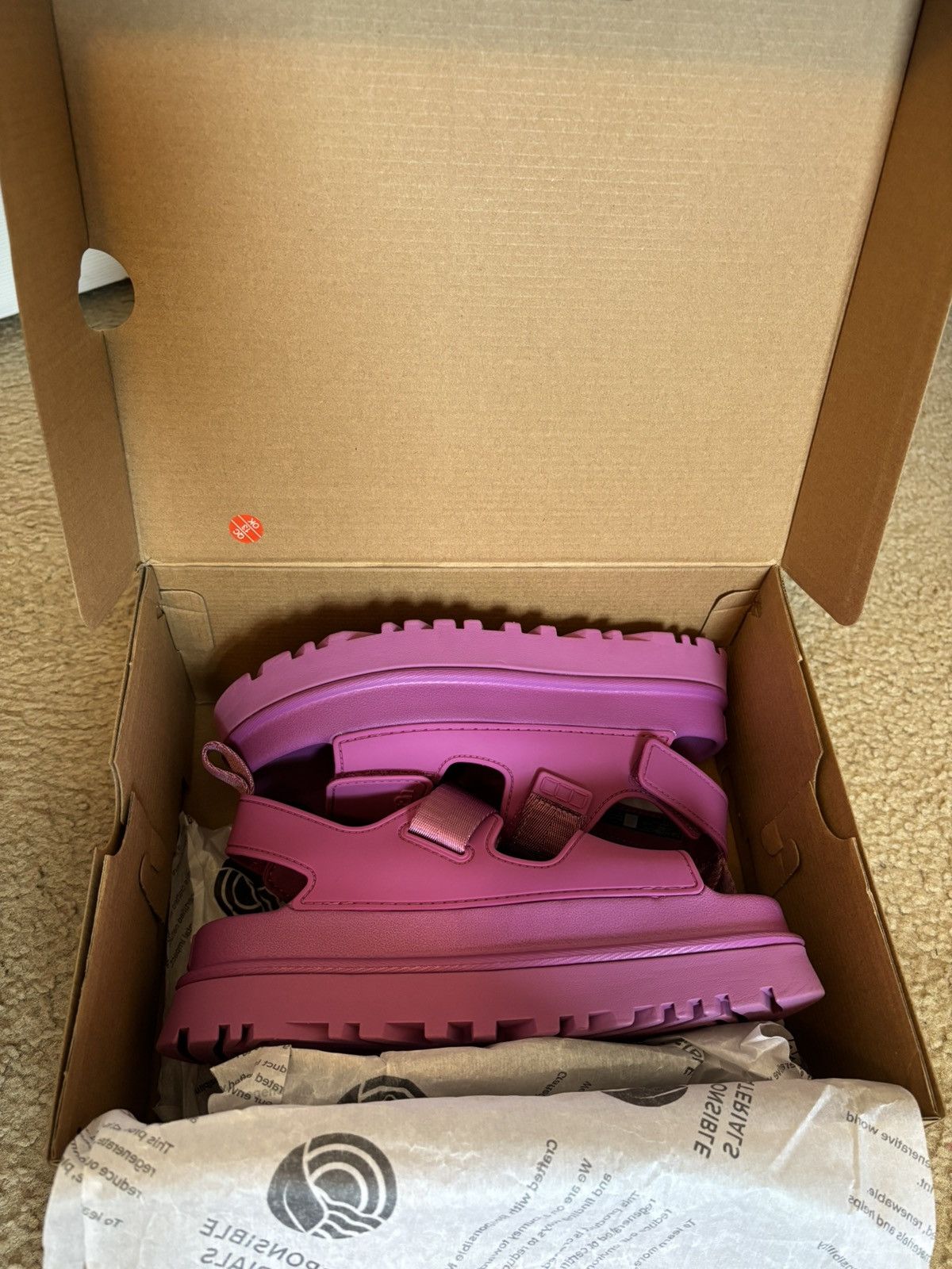 Ugg Ugg Goldenglow Sandals Size US 7 / IT 37 - 2 Thumbnail