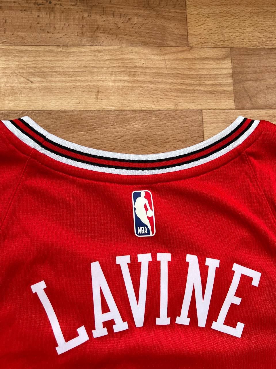 NBA 2022/23 NBA CHICAGO BULLS #8 LAVINE BASKETBALL JERSEY SZ 52 Size US L / EU 52-54 / 3 - 11 Thumbnail