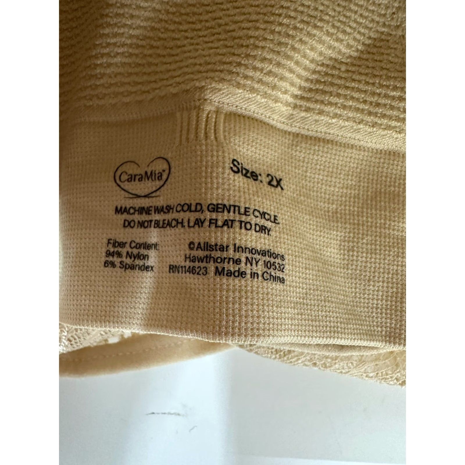 Vintage Cara Mia Womens Bra Size 2X Tan Lace Front Criss Cross Straps Padded Adjustable Wirefree 2XL Brown Front Hook & Eye Plus Size Women Ballpark Size ONE SIZE - 4 Thumbnail