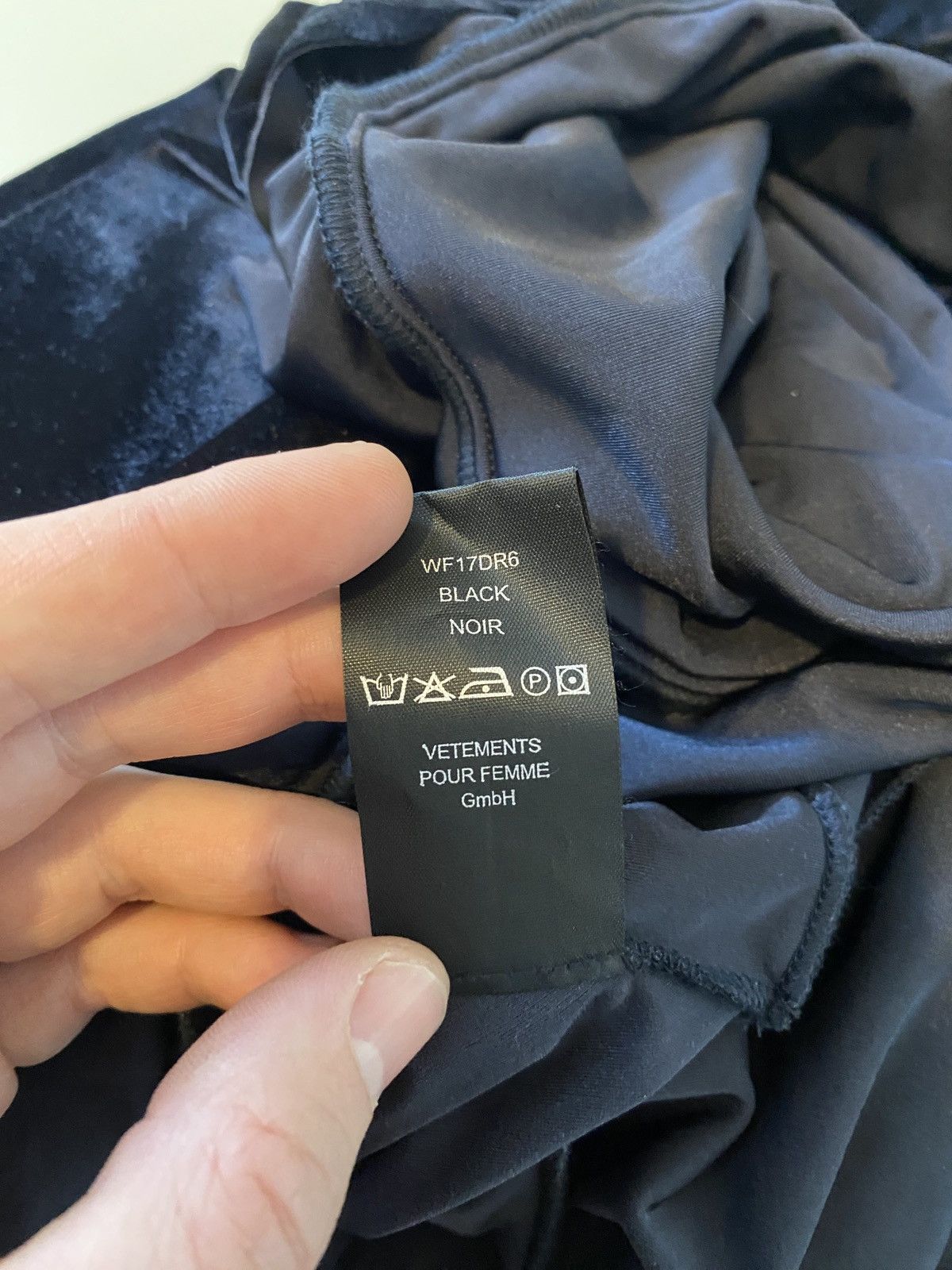 Vetements FW17 Oversized Black Goth Velvet Dress Size S / US 4 / IT 40 - 12 Thumbnail
