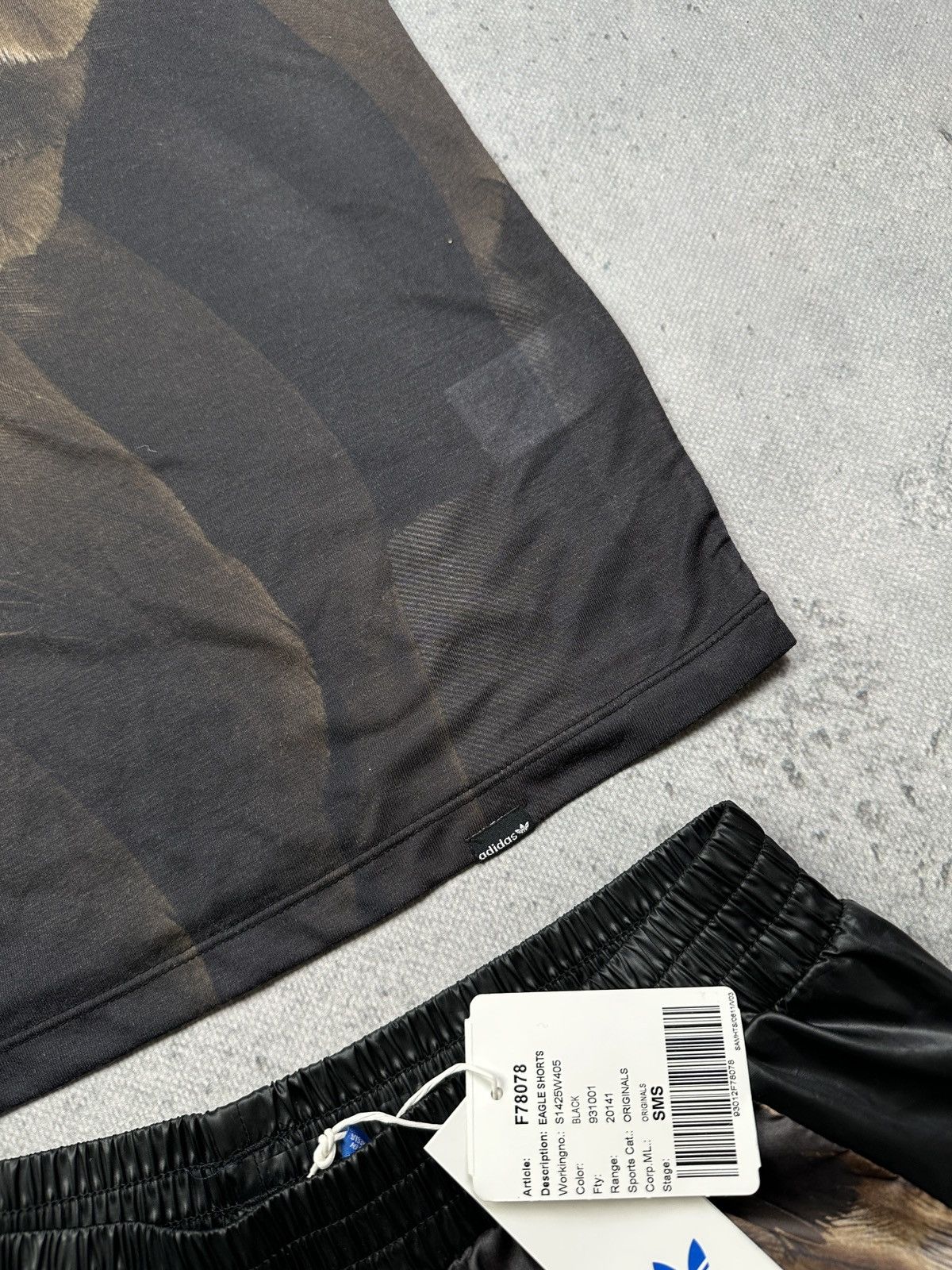 Adidas Adidas Originals Eagle Print Sample Tee & Shorts Set Rare Size 28" / US 6 / IT 42 - 18 Thumbnail