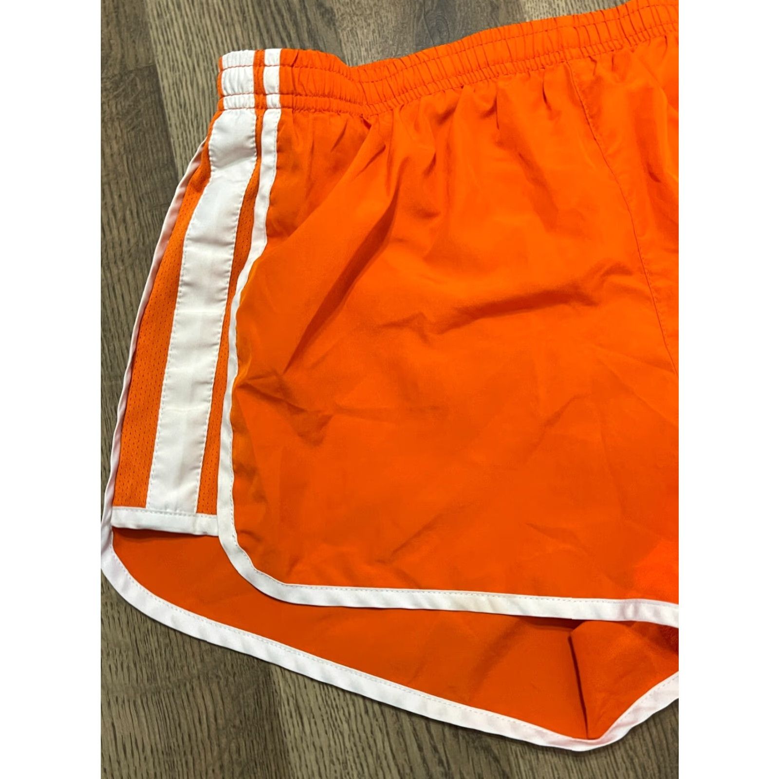 Nike Nike Shorts Women's Medium Orange Dri Fit Pull On Logo Size 32" / US 10 / IT 46 - 3 Thumbnail