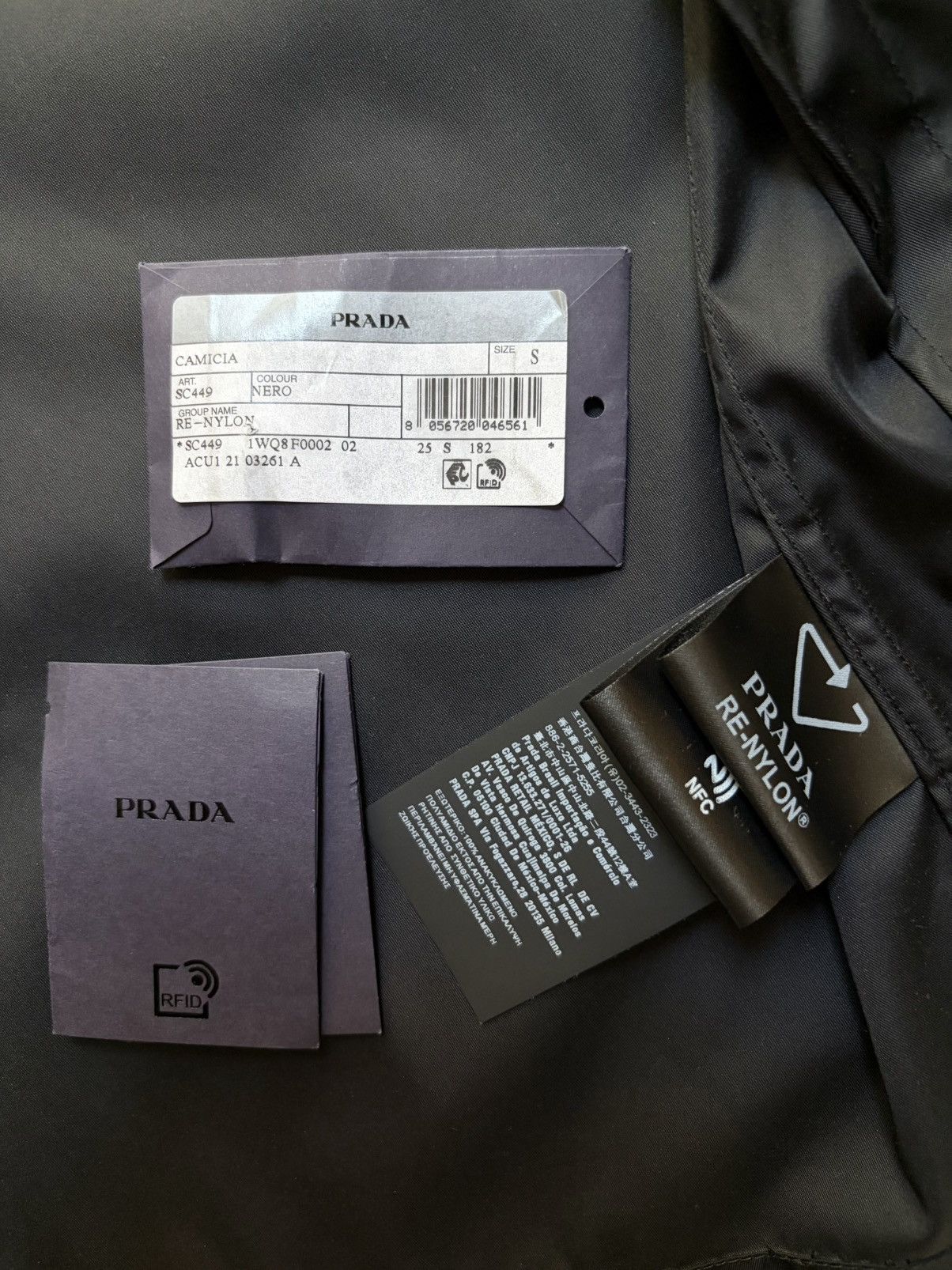 Prada Re-Nylon Oversized Short-sleeved Shirt Size US S / EU 44-46 / 1 - 7 Thumbnail