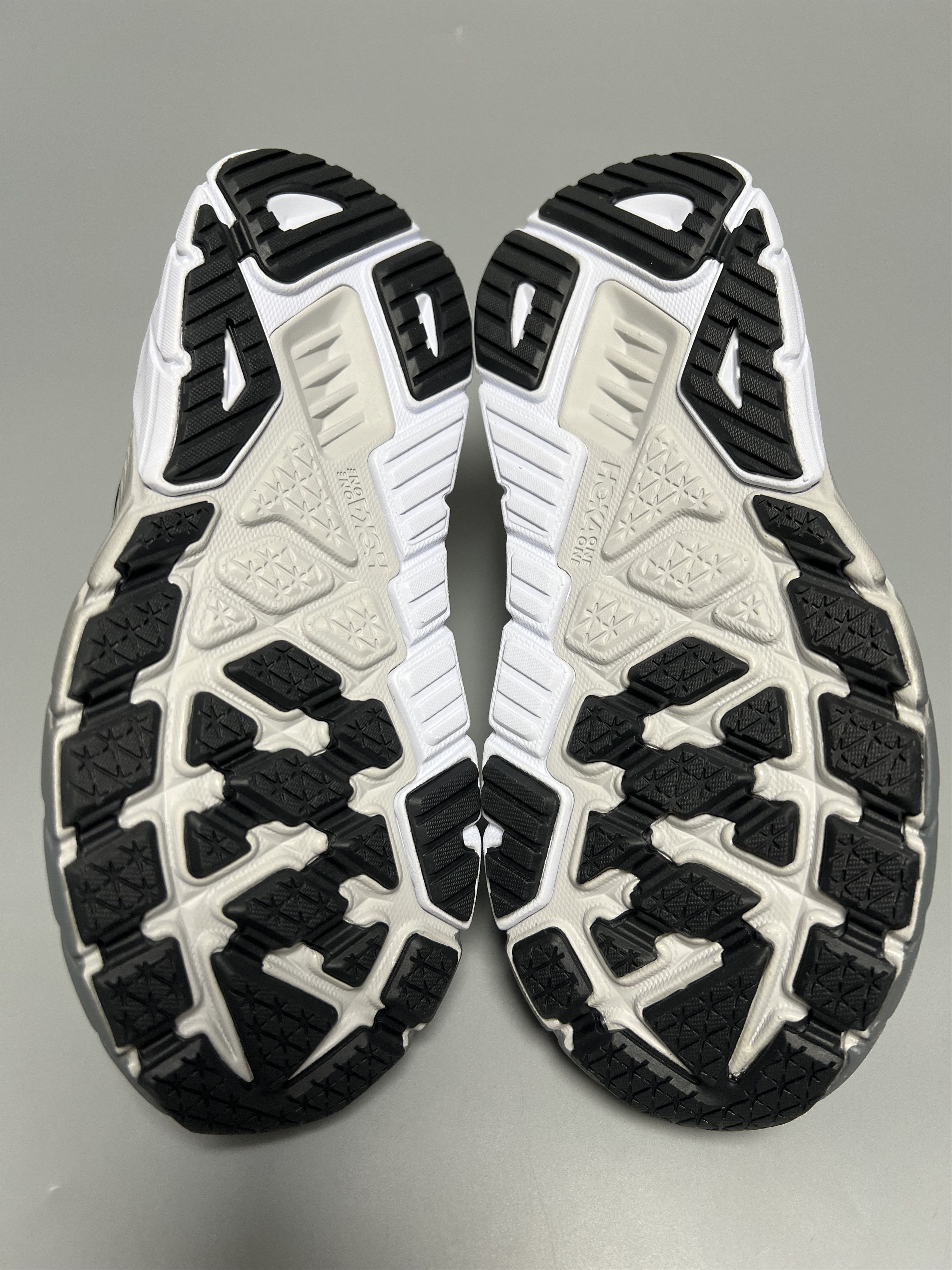 Hoka 6.5D Hoka One One Arahi 6 Wide Running Shoes Walking Gym Size US 6.5 / IT 36.5 - 14 Thumbnail