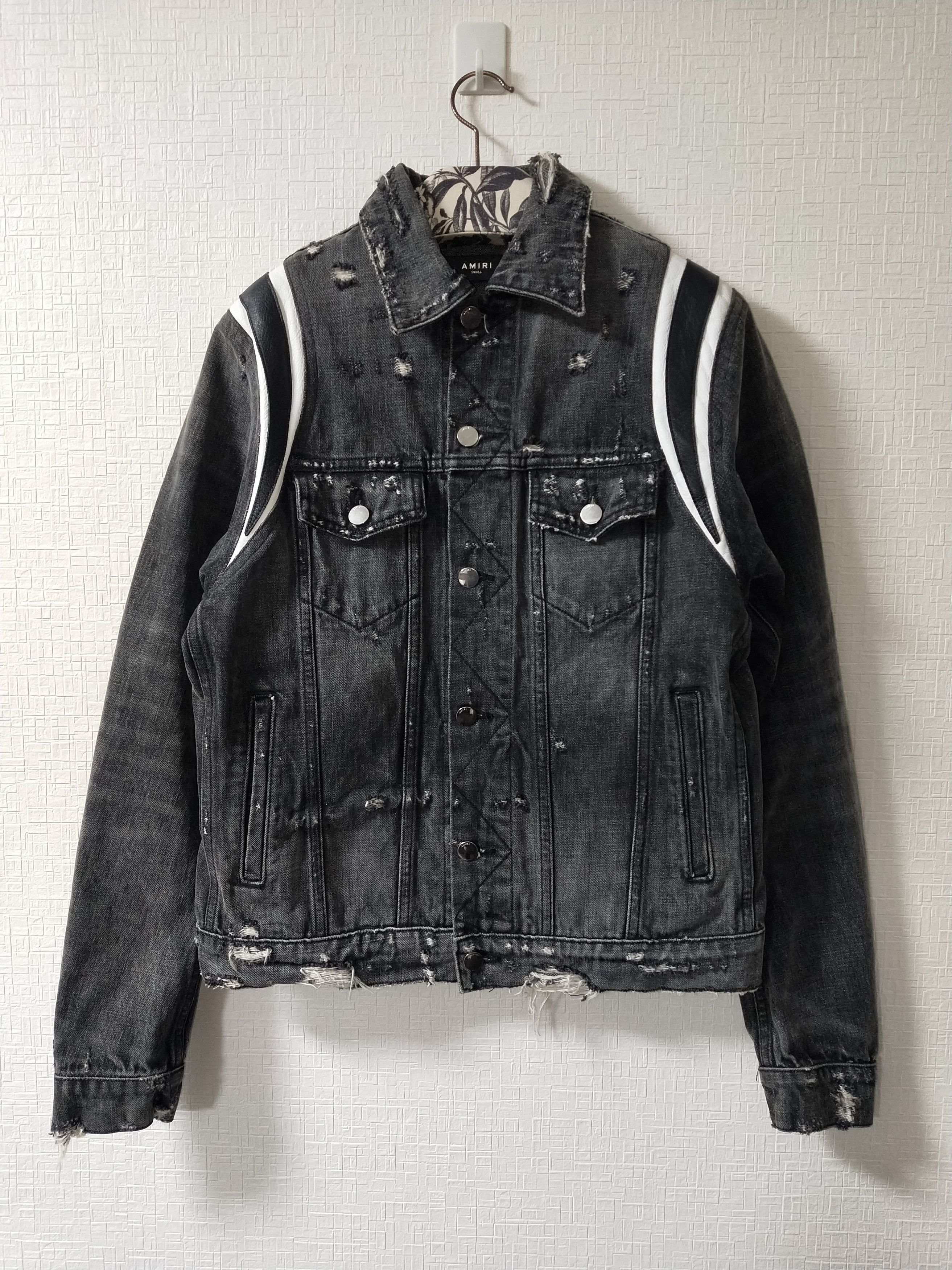 Amiri Varsity Destroyed Denim Jacket Size US S / EU 44-46 / 1 - 1 Thumbnail