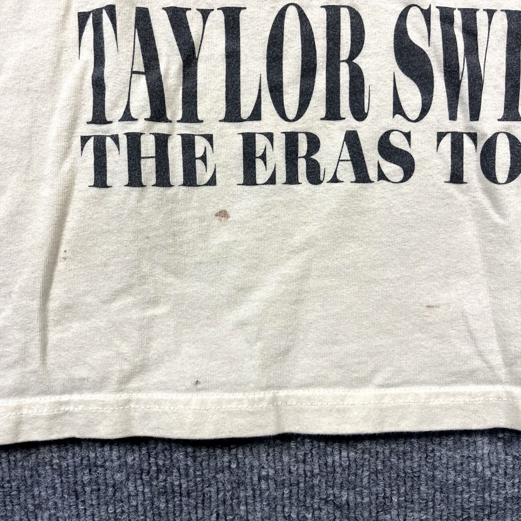 Vintage Taylor Swift The Eras Tour 2023 2024 T Shirt Cream Size Medium Women's T-Shirt Short Sleeve Round Neck Casual Music Size M / US 6-8 / IT 42-44 - 3 Thumbnail