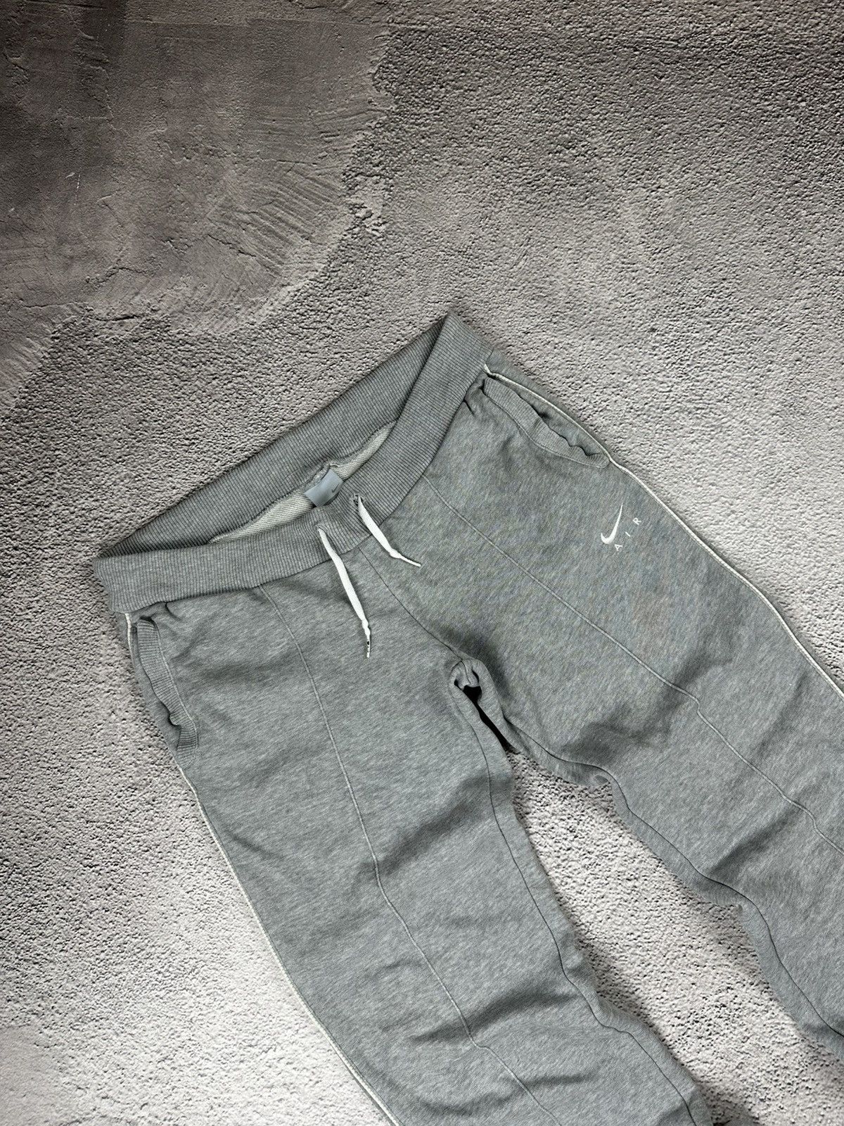 Nike Vintage Nike Track Pants Y2K Baggy Drill Style Sweat Logo Size 27" / US 4 / IT 40 - 4 Thumbnail