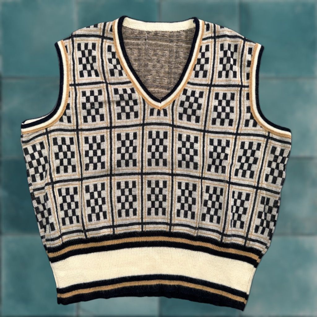 Etro VTG Geometric Sweater Vest Womens S Yellow Black 70s Retro Eclectic 1970s Cool Satin? Size XS / US 0-2 / IT 36-38 - 1 Thumbnail