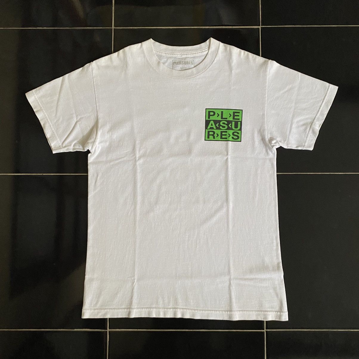 Pleasures PLEASURES FRAGILE TEE Size US M / EU 48-50 / 2 - 2 Thumbnail