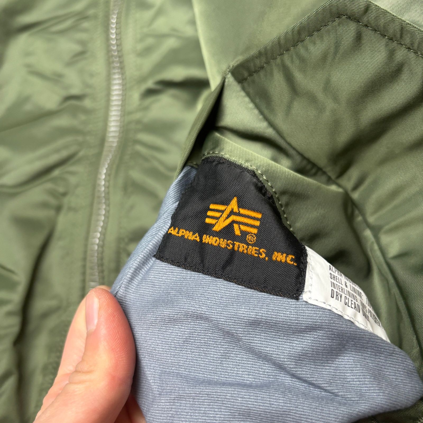 Alpha Industries NWT Alpha Industries MA-1 Bomber Jacket Men's XS Made in USA Size US XS / EU 42 / 0 - 4 Thumbnail