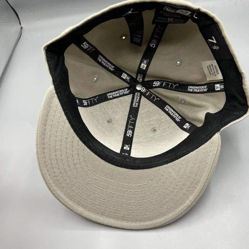 New Era Air Jordan Hat Men 7 3/8 Embroidered Logo Fitted Cap Size ONE SIZE - 5 Thumbnail