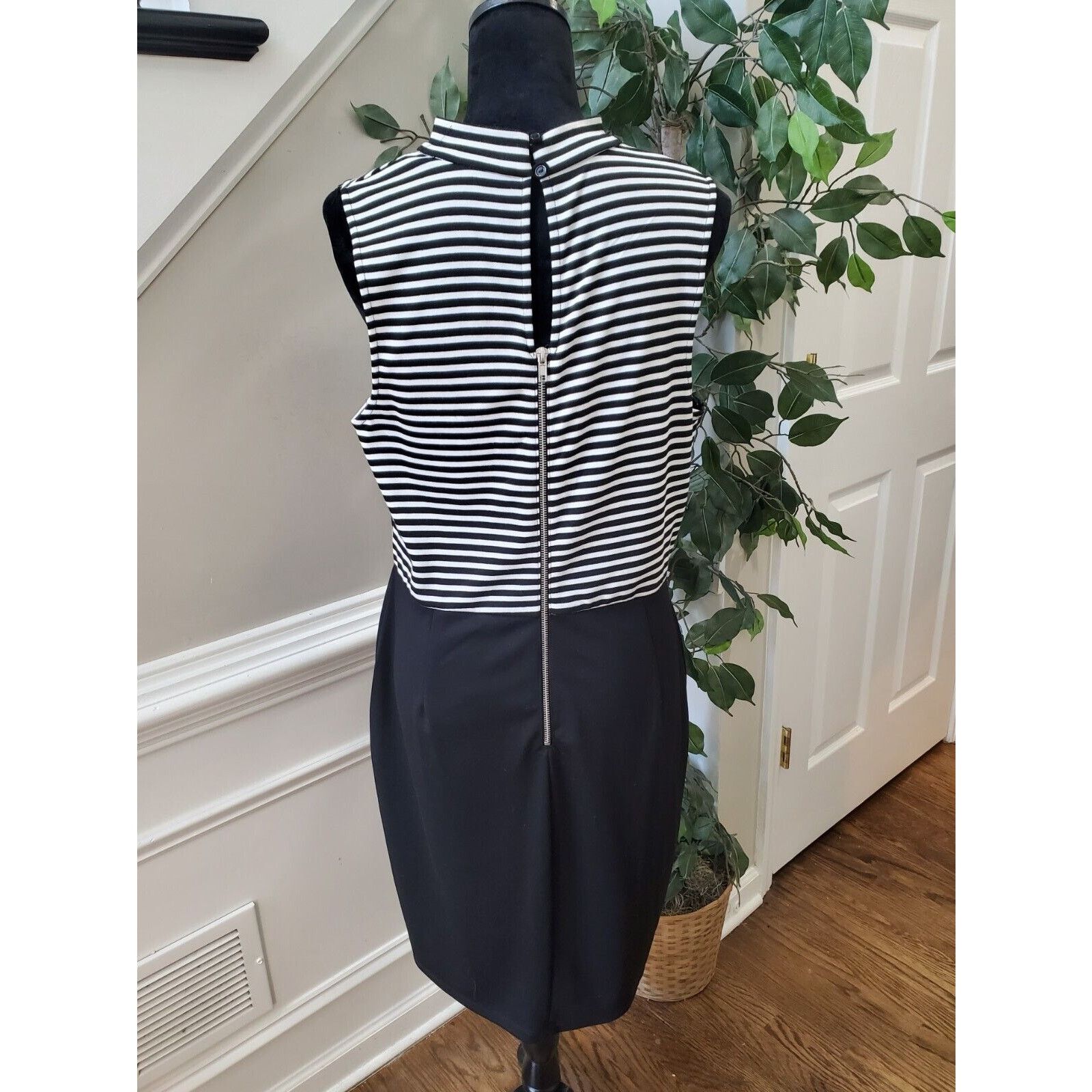 Forever 21 Forever 21 Polyester Sleeveless Knee Length Dress Size L Size L / US 10 / IT 46 - 7 Thumbnail