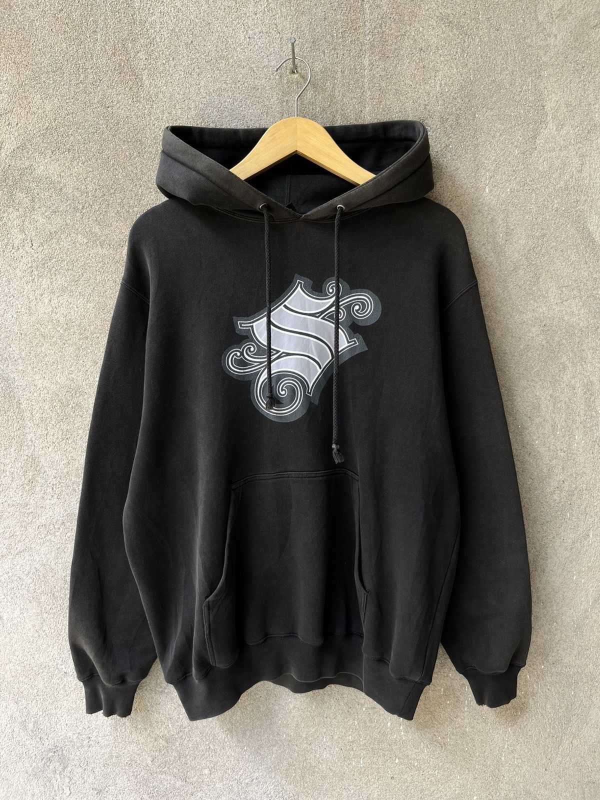 Stussy Vintage 2000s stussy tribal hoodie Size US S / EU 44-46 / 1 - 1 Thumbnail