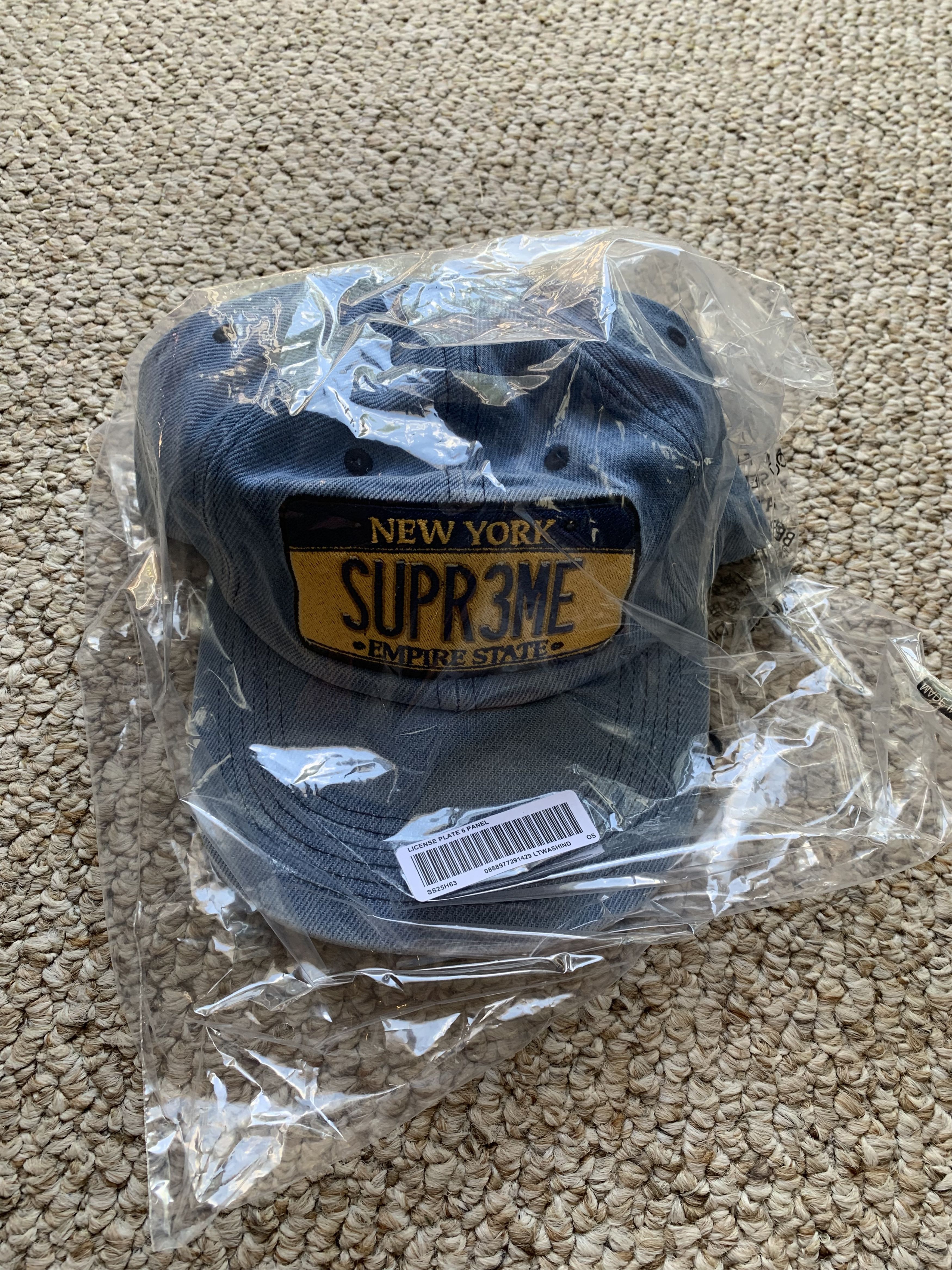アクセサリー Supreme License Plate Supreme Chain License Plate Frame Gold - FW18 - US