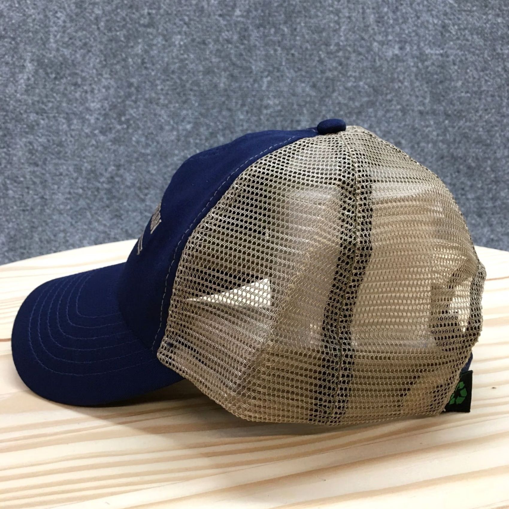 Vintage Rocky Mountain Trucker Hat Mens Blue OS Adjustable Curved Brim Embroidered Logo Size ONE SIZE - 4 Thumbnail
