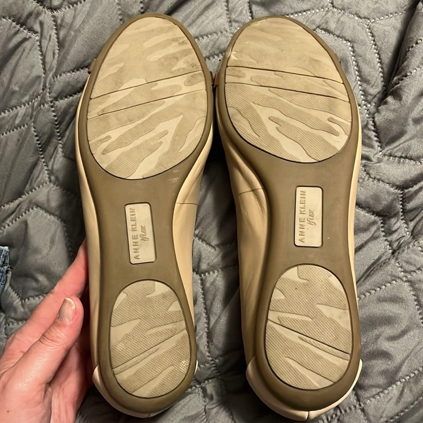 Anne Klein Anne Klein Jocelyne Cream ballet Flats with Metallic Bow 6.5 Size US 6.5 / IT 36.5 - 5 Thumbnail