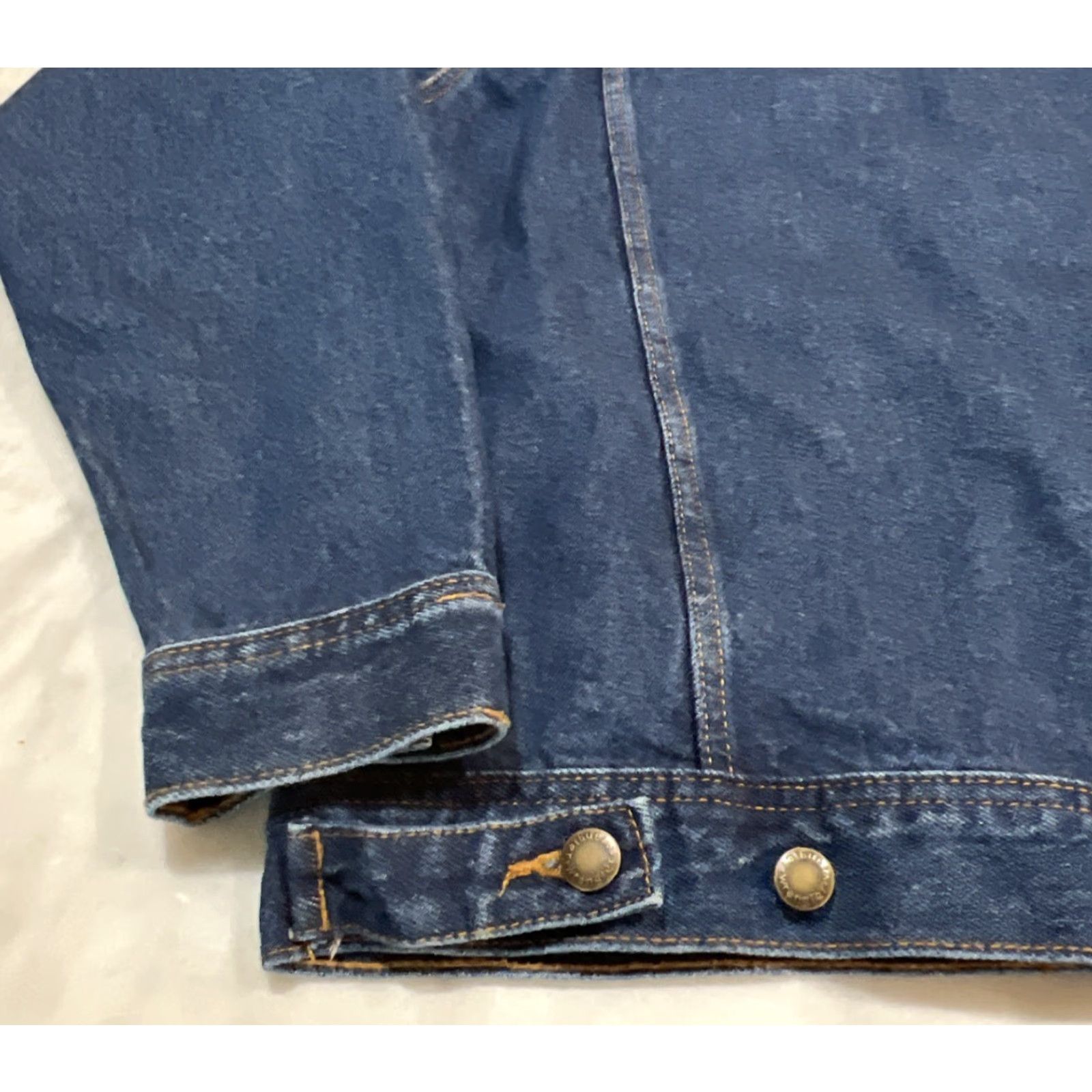 Wrangler Wrangler Rugged Wear Denim Jacket Men M Blue RJK30AN Trucker Dark Bomber Jacket Jeans Style Size US 31 - 7 Thumbnail