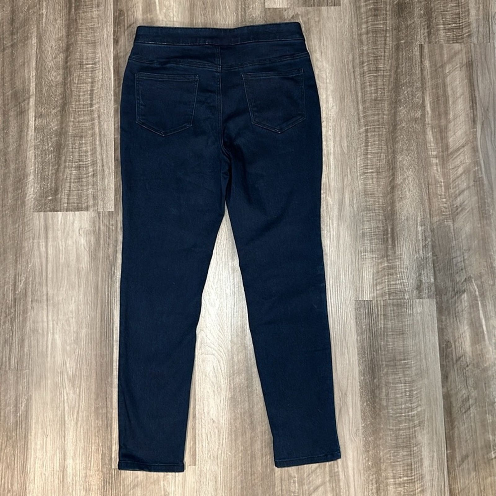 Chicos Chico’s Perfect Stretch Sateen Jegging - 1 Short Size 30" / US 8 / IT 44 - 2 Thumbnail