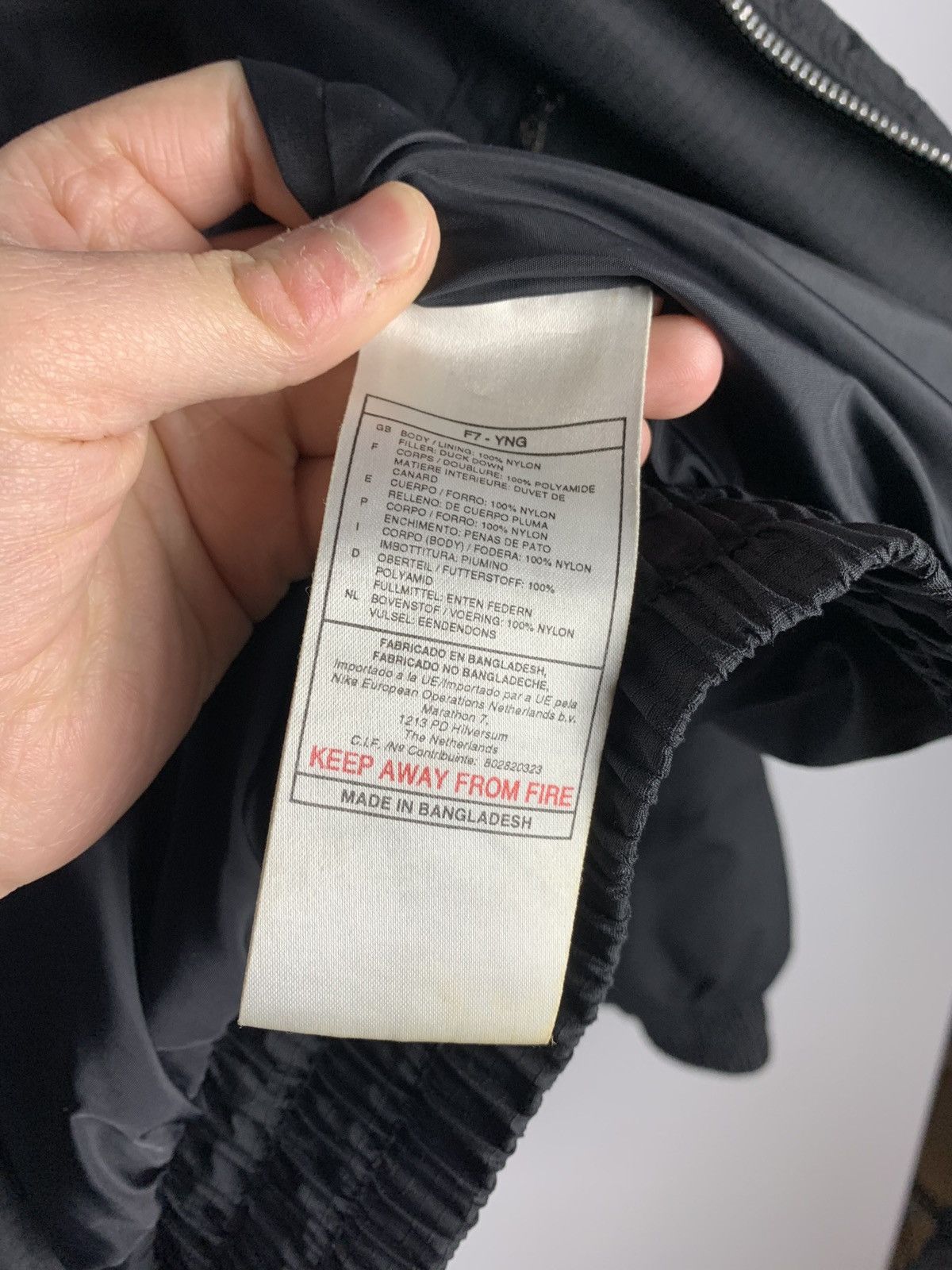 Nike Vintage 90’s Nike Spell Out Logo Puffer Jacket Size L 12-14 Size US XXS / EU 40 - 9 Thumbnail