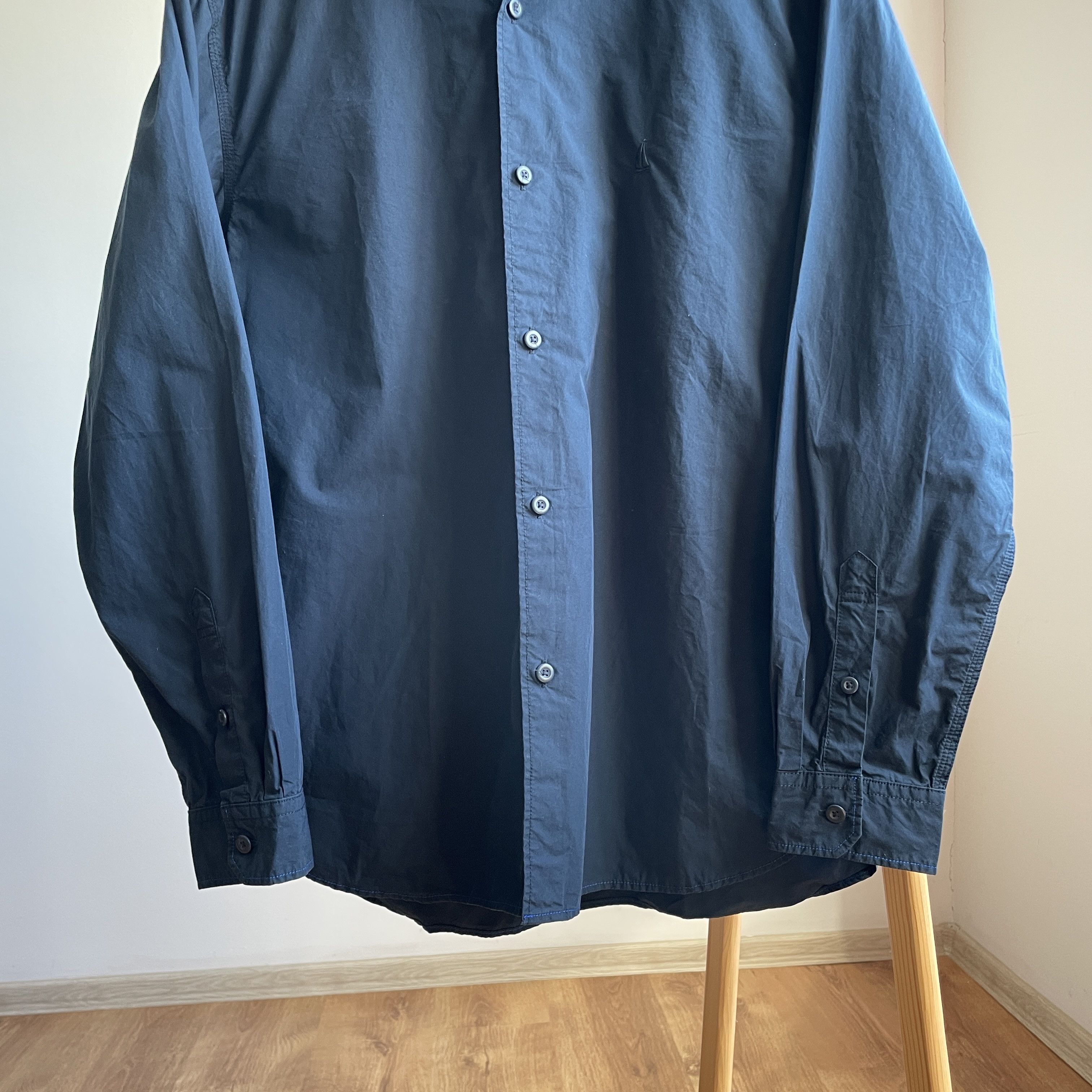 JW Anderson × Uniqlo Uniqlo x J.W. Anderson Navy Relaxed Fit Shirt Size M Size US M / EU 48-50 / 2 - 4 Thumbnail