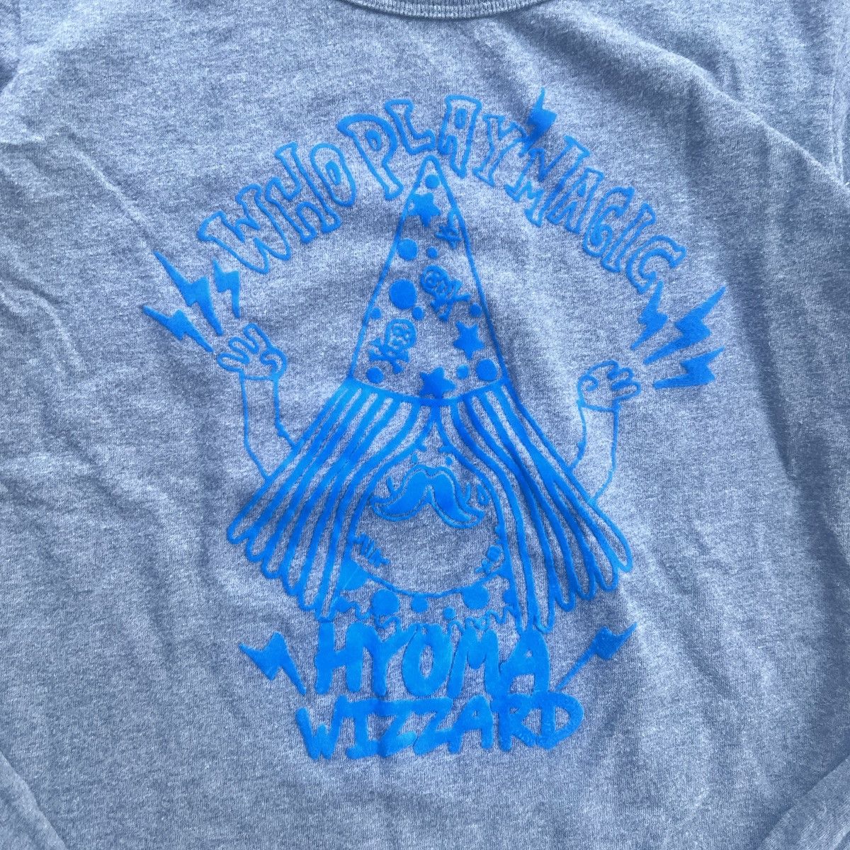 20471120 20471120 Hyoma "Who Play Magic" Wizzard Long Sleeve Tee Size US S / EU 44-46 / 1 - 3 Thumbnail