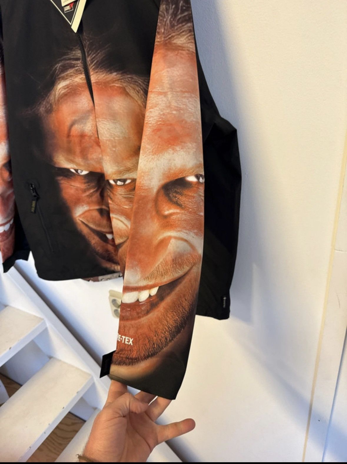 Supreme Aphex twin x supreme Gore-Tex Size US L / EU 52-54 / 3 - 2 Thumbnail