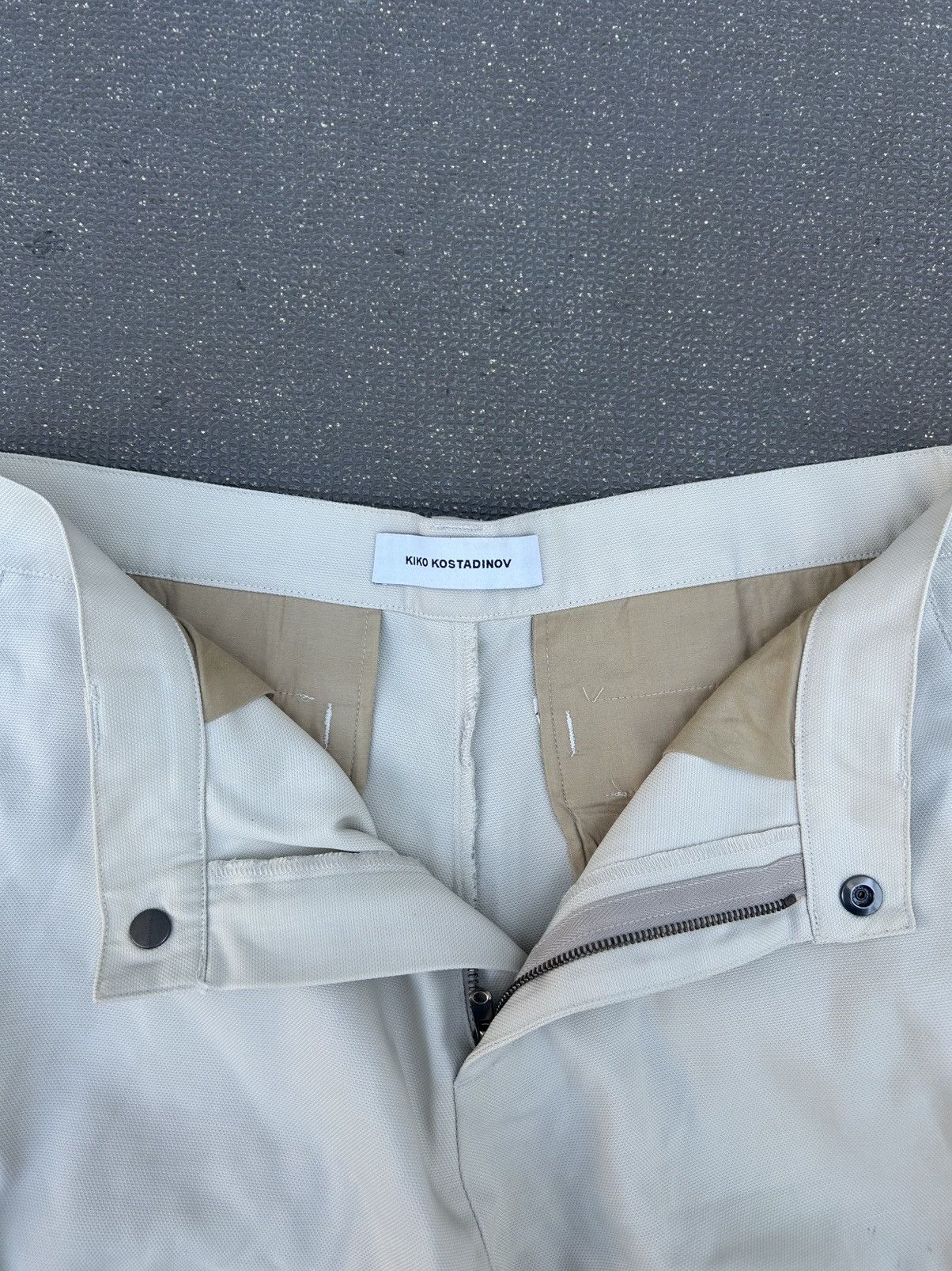 Kiko Kostadinov Kiko Kostadinov SS 18 Sand Triple Dart Articulated Trousers Size US 32 / EU 48 - 5 Thumbnail