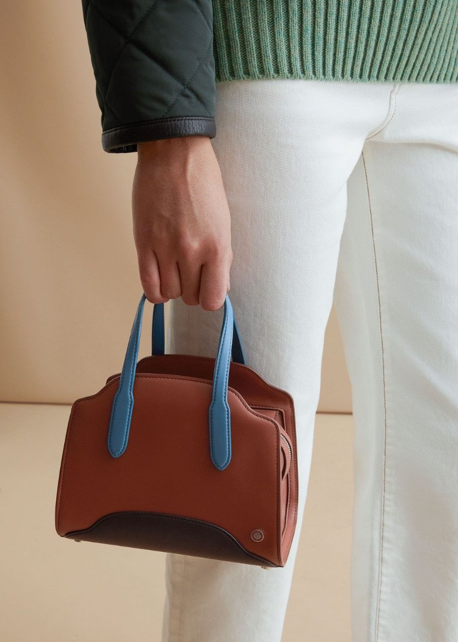 Loro Piana o1srvl11e0624 Size: OS FAM2201 Crossbody Bags in Beige Size ONE SIZE - 1 Thumbnail