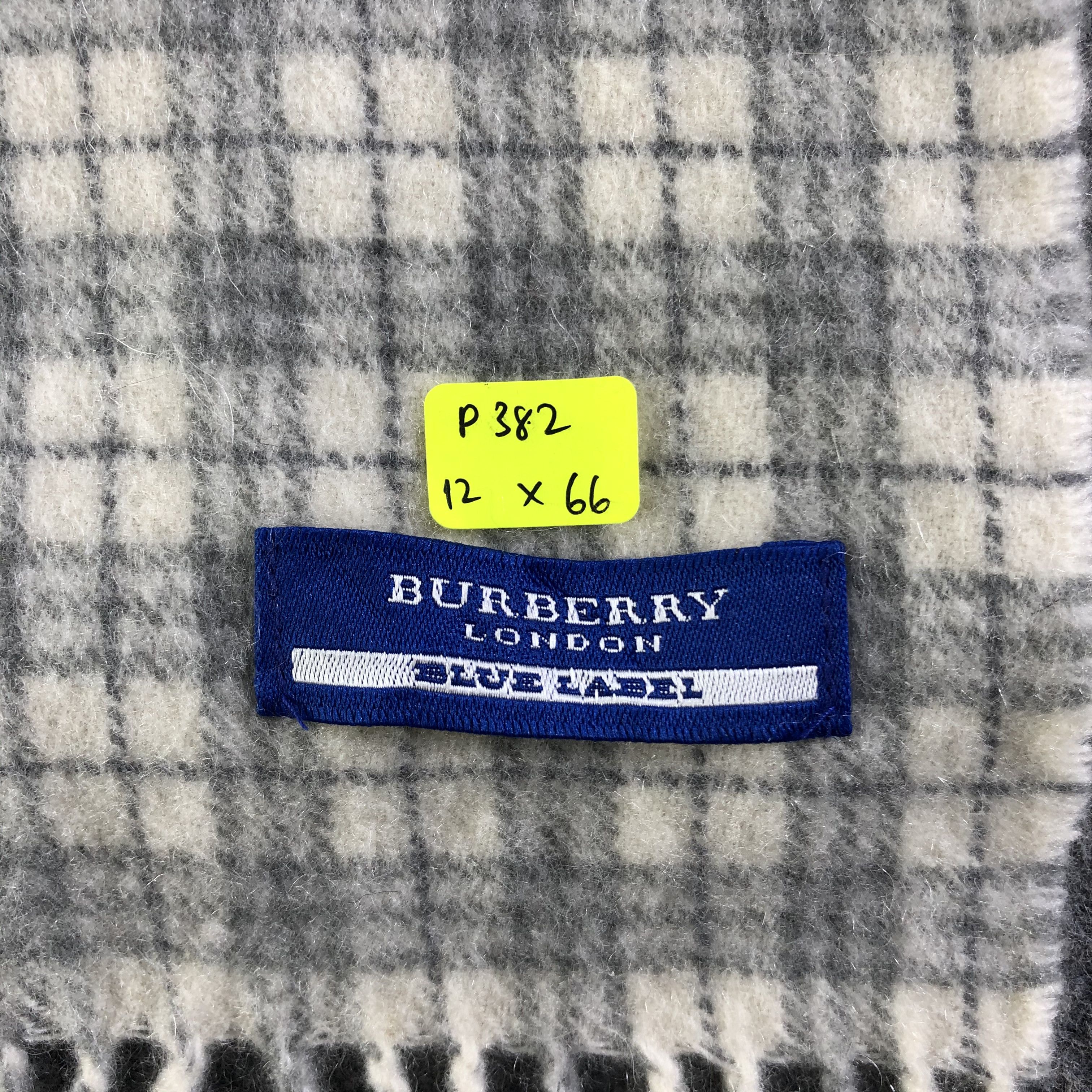 Burberry Burberry Blue Label Scarf / Muffler / Neckwear Size ONE SIZE - 7 Thumbnail