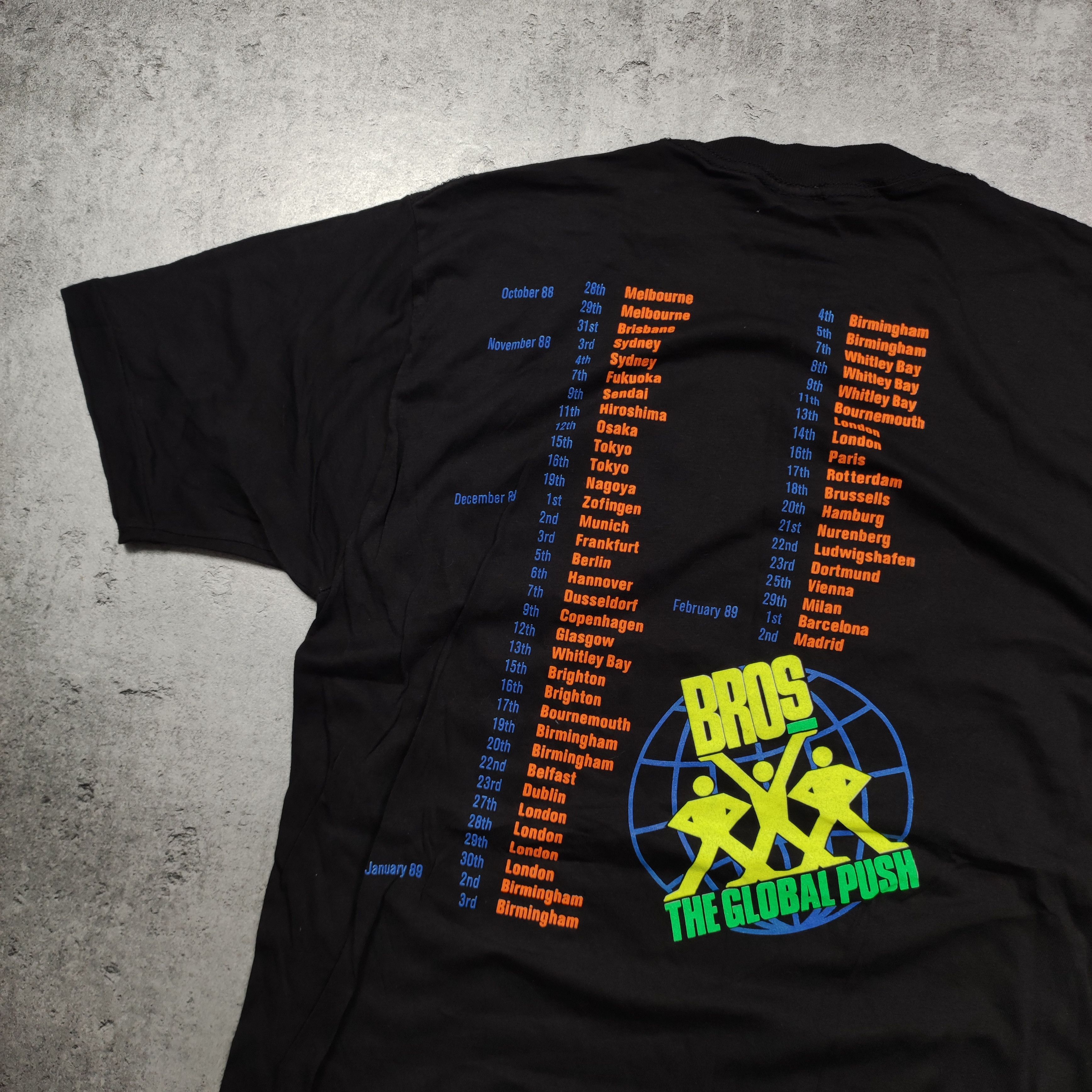Vintage Vintage Rare 1988 OG Bros The Global Push World Tour Tee Size US L / EU 52-54 / 3 - 7 Thumbnail