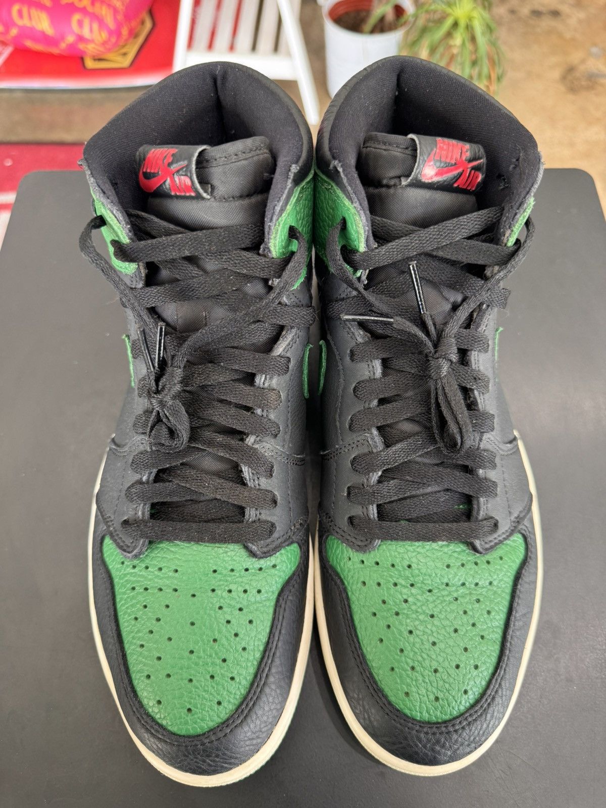 Jordan Brand Air Jordan 1 Pine Green Black Size 10.5 (2020) Size US 10.5 / EU 43-44 - 2 Thumbnail