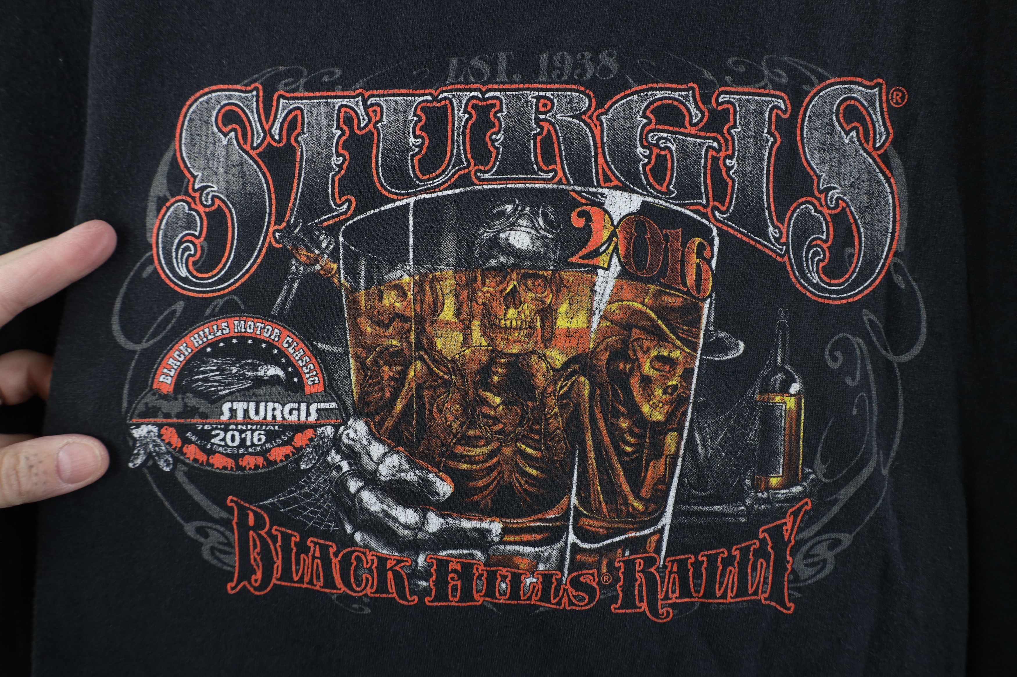 Vintage Vintage 2016 Sturgis Hills Rally Skeleton Tribal T-Shirt Size US XL / EU 56 / 4 - 4 Thumbnail