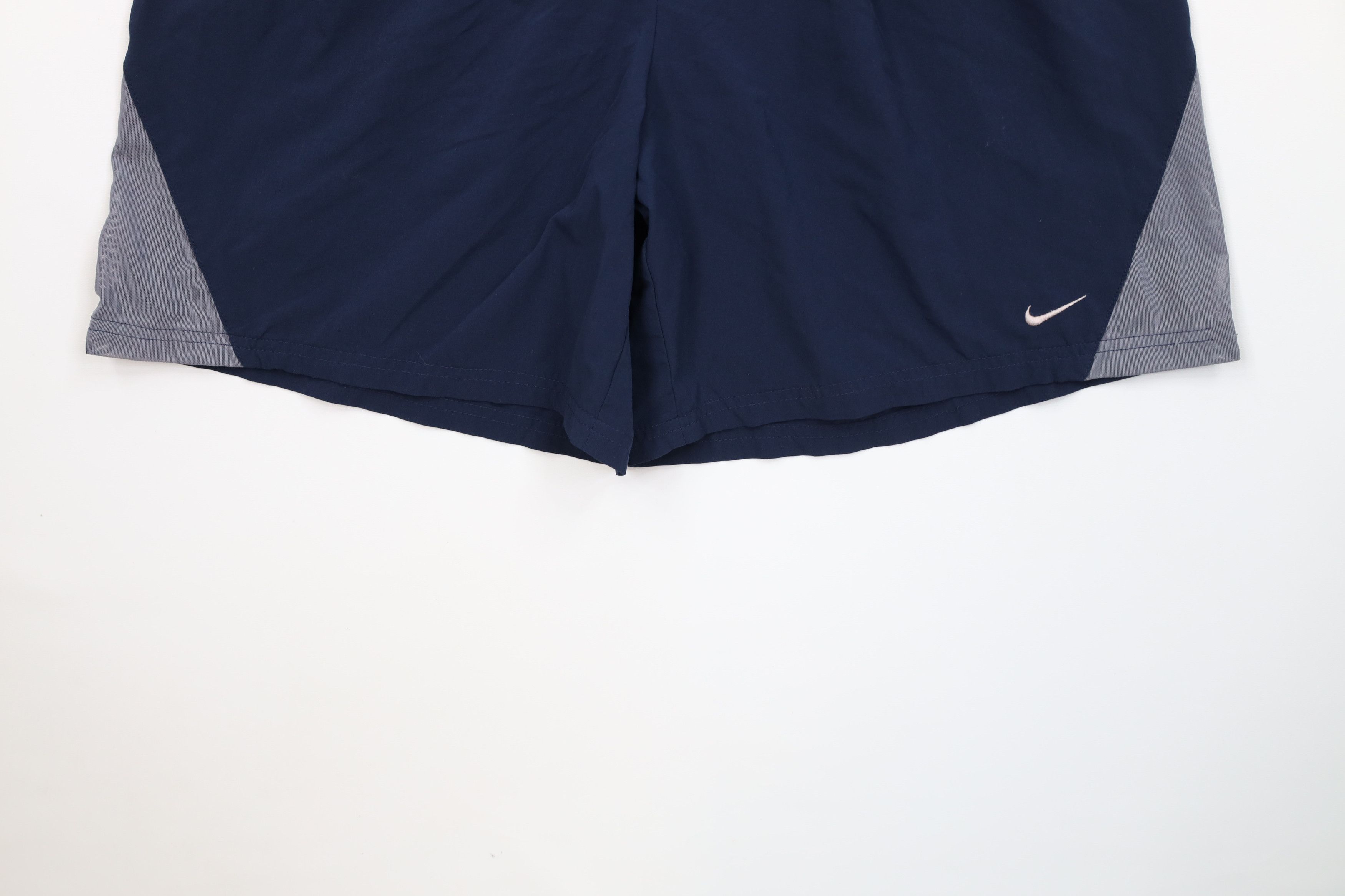 Nike Vintage Y2K Nike Scott Mini Swoosh Lined Above Knee Shorts Size US 34 / EU 50 - 4 Thumbnail