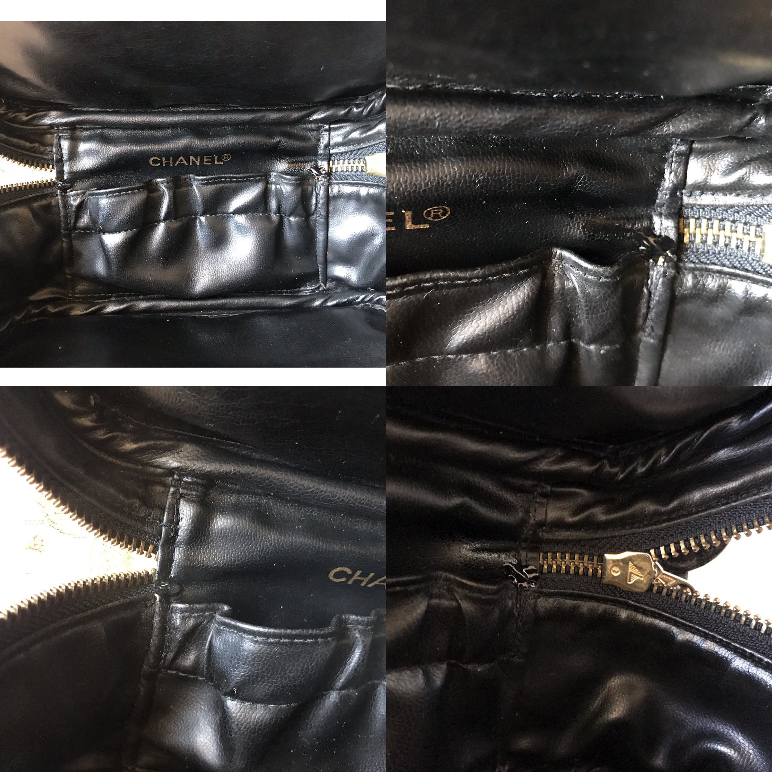 Chanel Vintage CHANEL calfskin cosmetic bag and toiletry purse. Size ONE SIZE - 8 Thumbnail