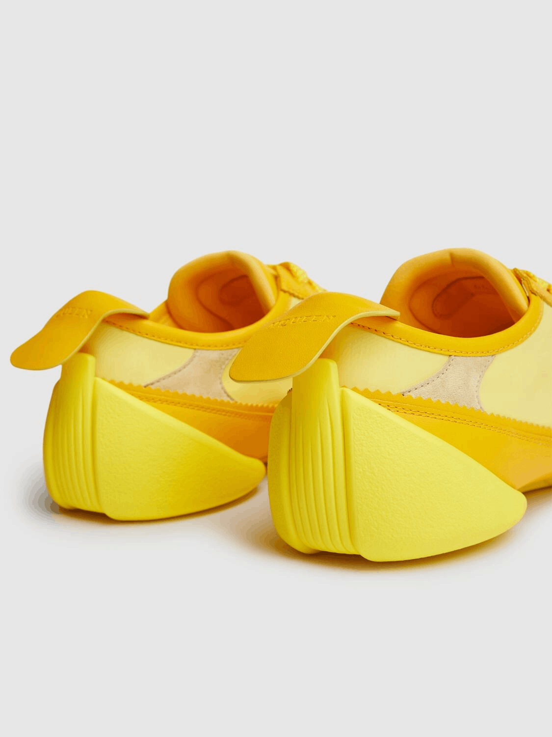 Alexander McQueen ALEXANDER MCQUEEN Flexion Men's Yellow Leather Sneakers Size US 11 / EU 44 - 3 Thumbnail