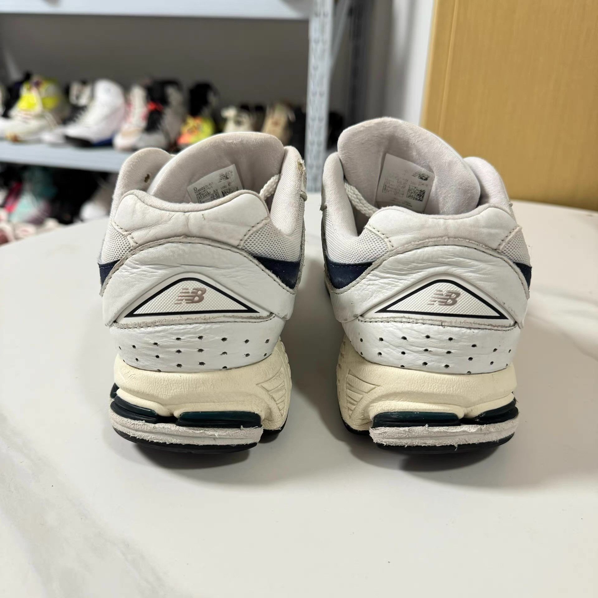 New Balance New Balance 2002R, comfortable cushioning Q10 Size US 7 / EU 40 - 2 Thumbnail