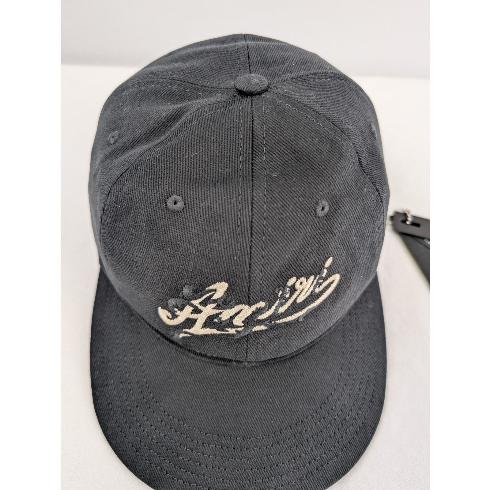 Amiri o1rshd1 Q:3 / Size: OS / Baroque Logo Dad Hat / Cap in Black Size ONE SIZE - 3 Thumbnail