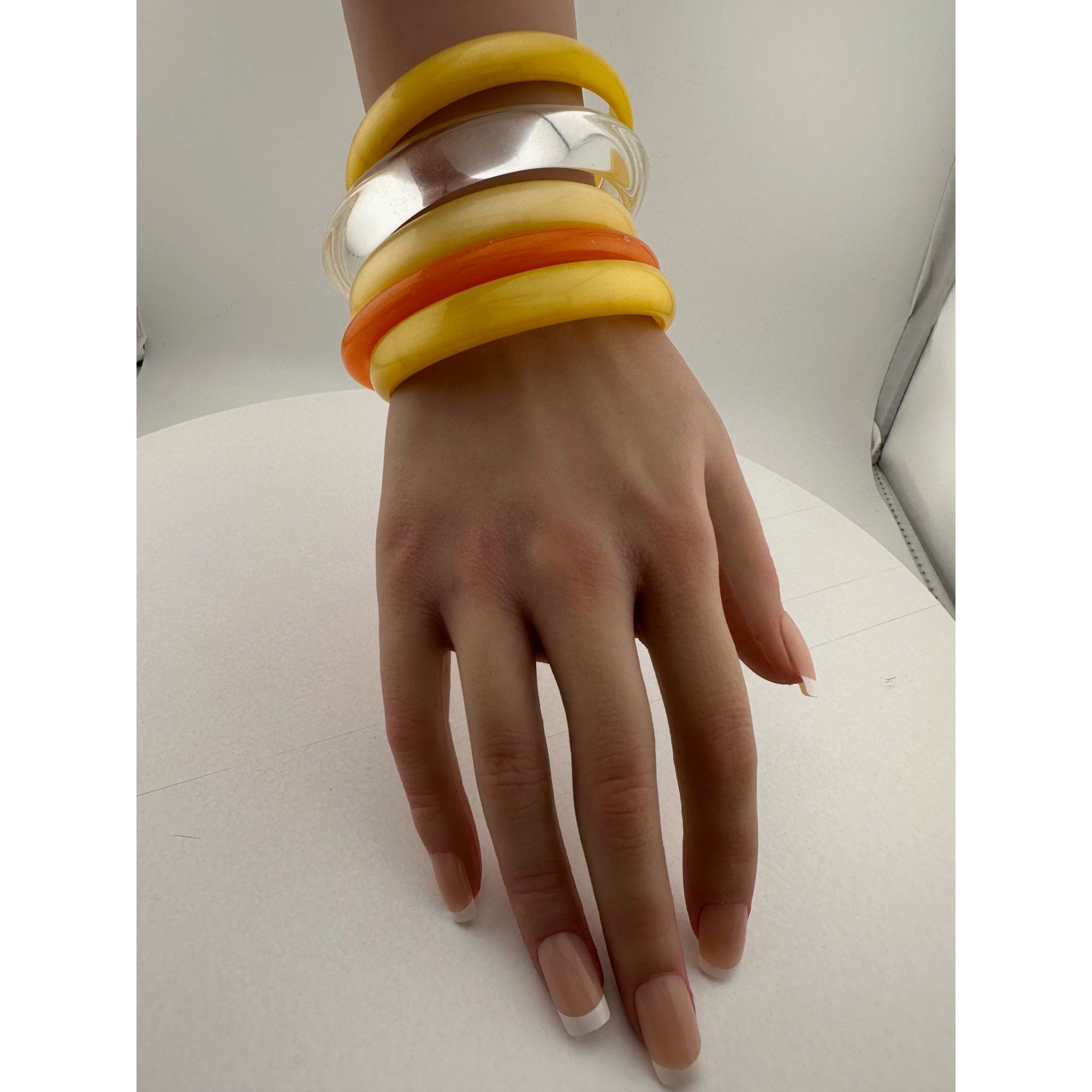 Other Vintage Jewelry Set of 7 Women's Bracelets/Bangle Bracelets Size ONE SIZE - 14 Thumbnail